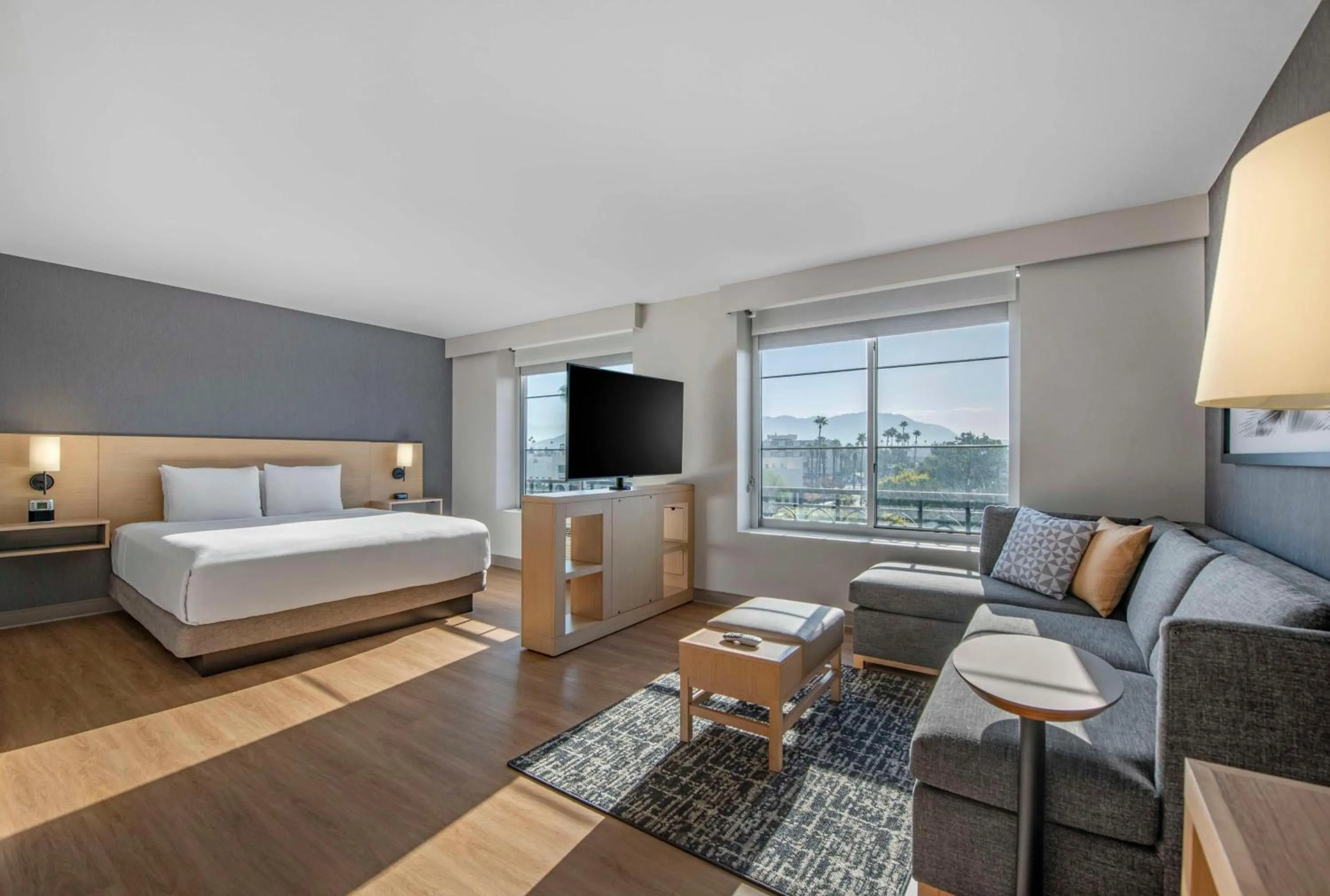 Bedroom, Bed in Hyatt Place Riverside Downtown