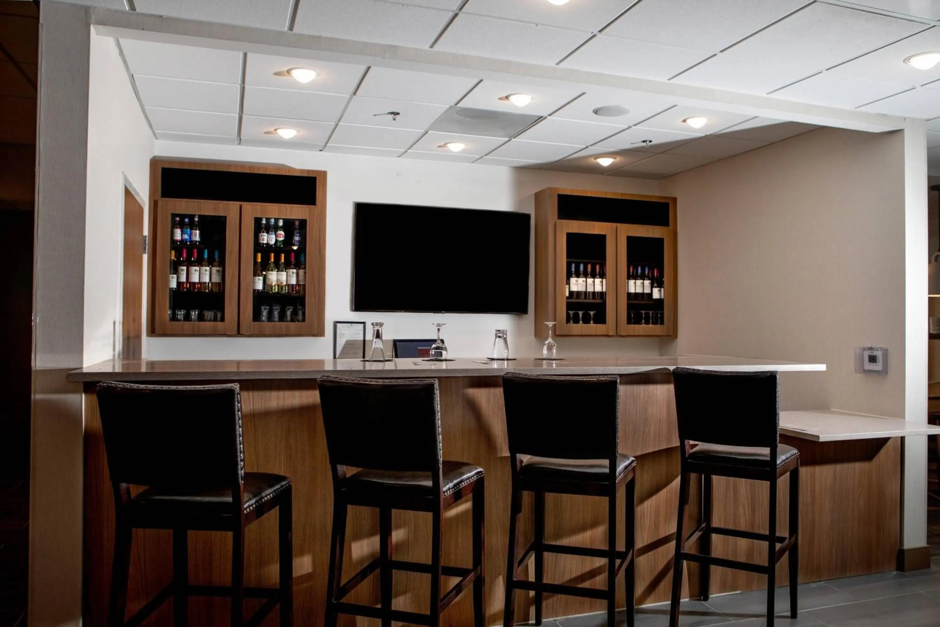 Lounge or bar in Fairfield Inn & Suites by Marriott Richmond Airport