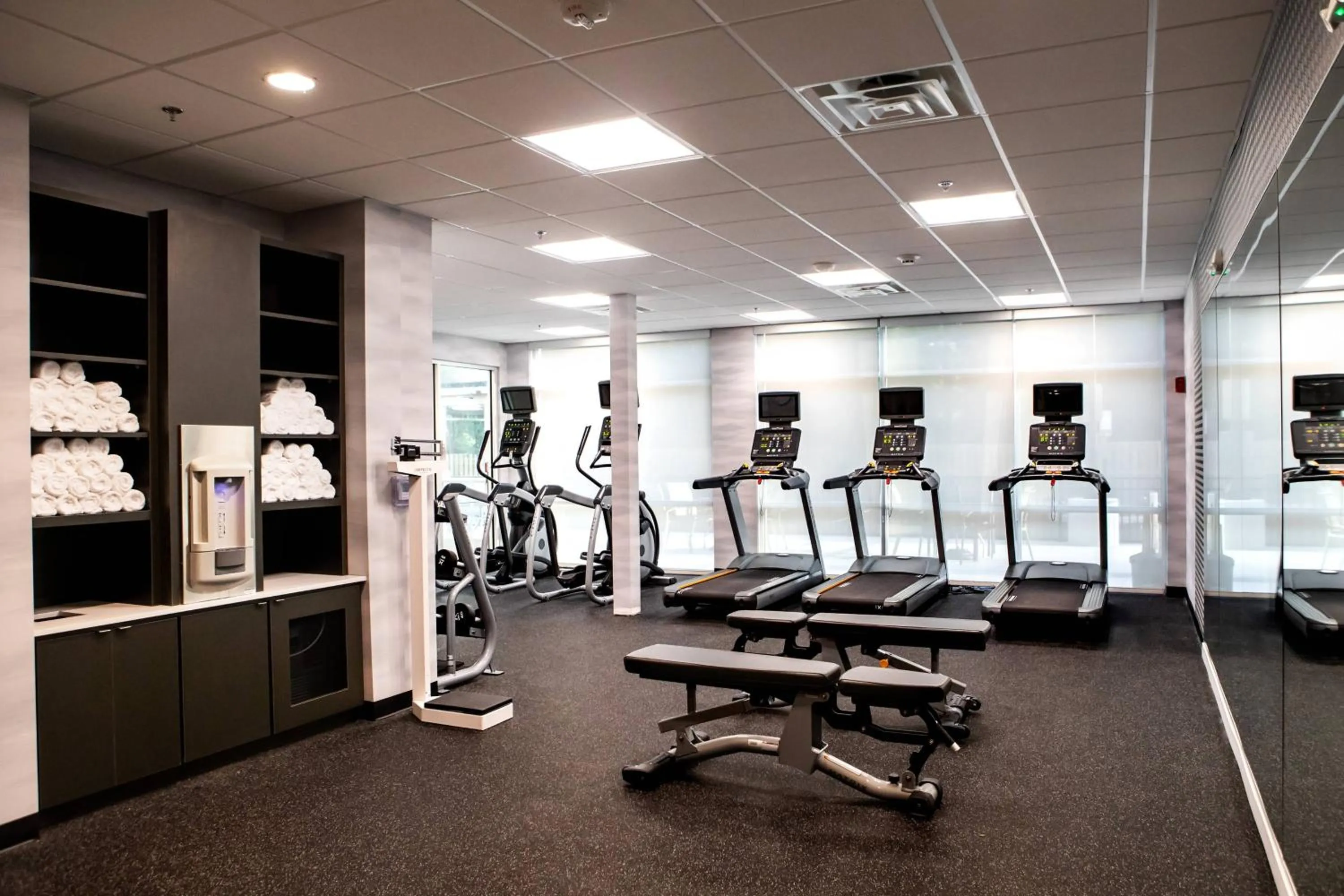 Fitness centre/facilities in Fairfield Inn & Suites by Marriott Richmond Airport