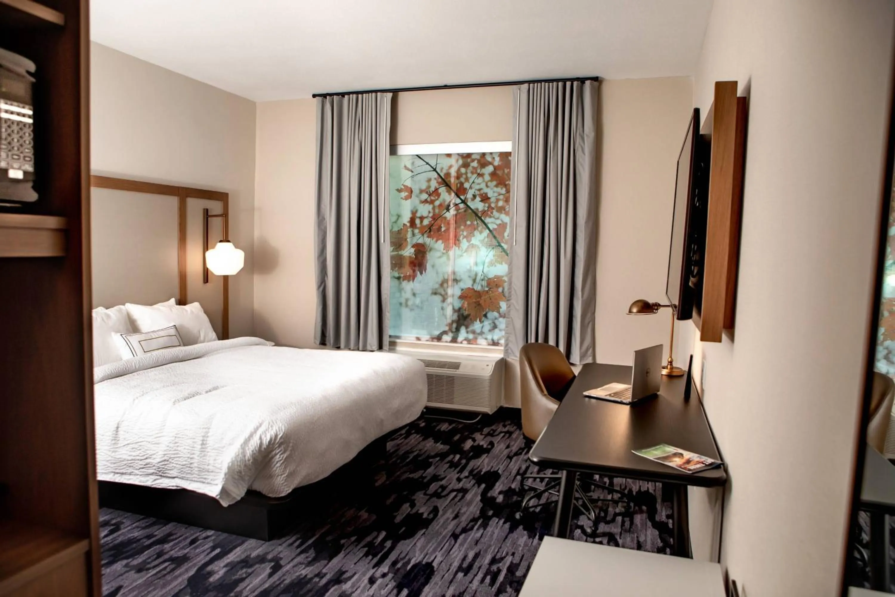 Photo of the whole room, Bed in Fairfield Inn & Suites by Marriott Richmond Airport