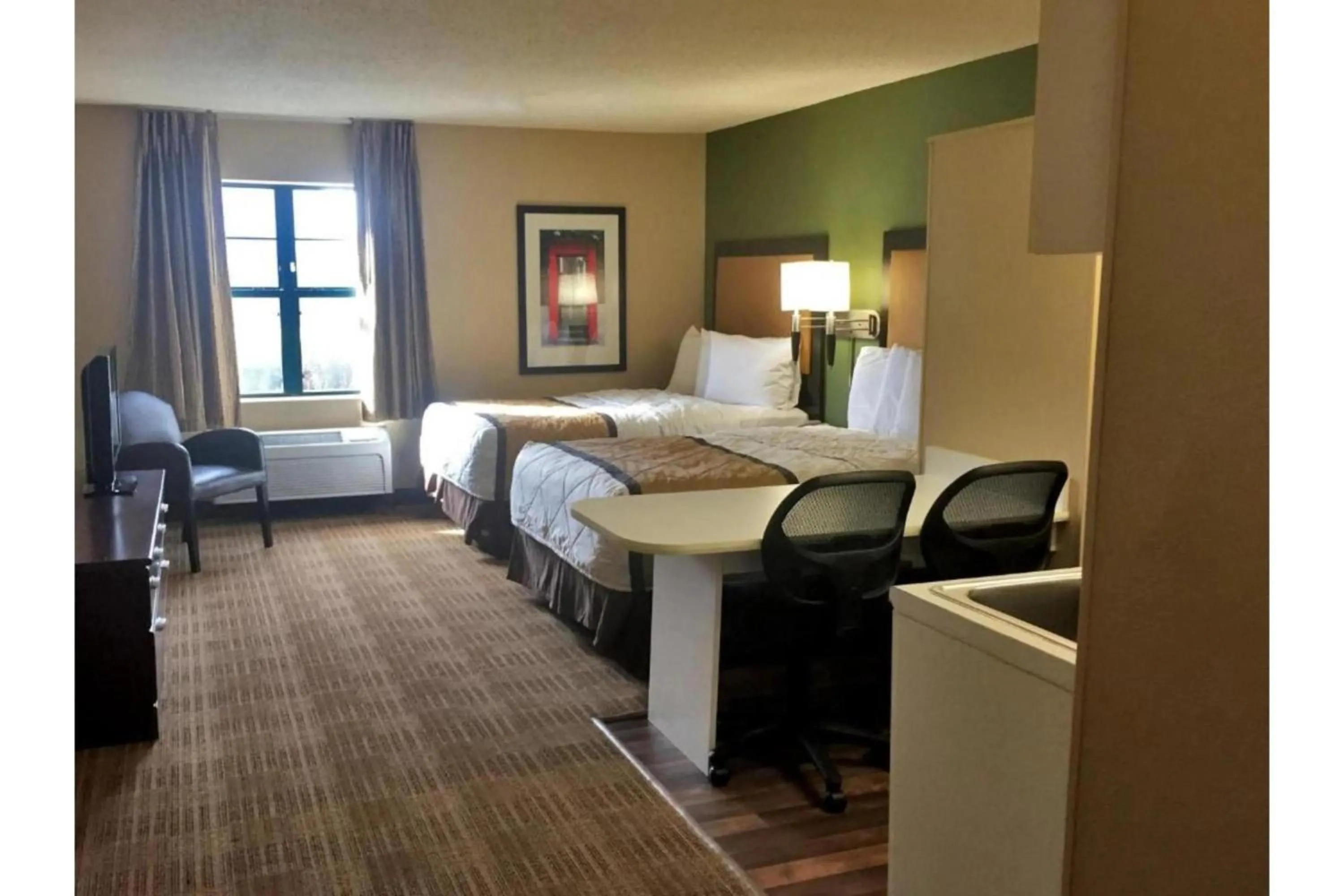 Bedroom, Bed in Studio 6 Extended Stay Rochester Greece NY