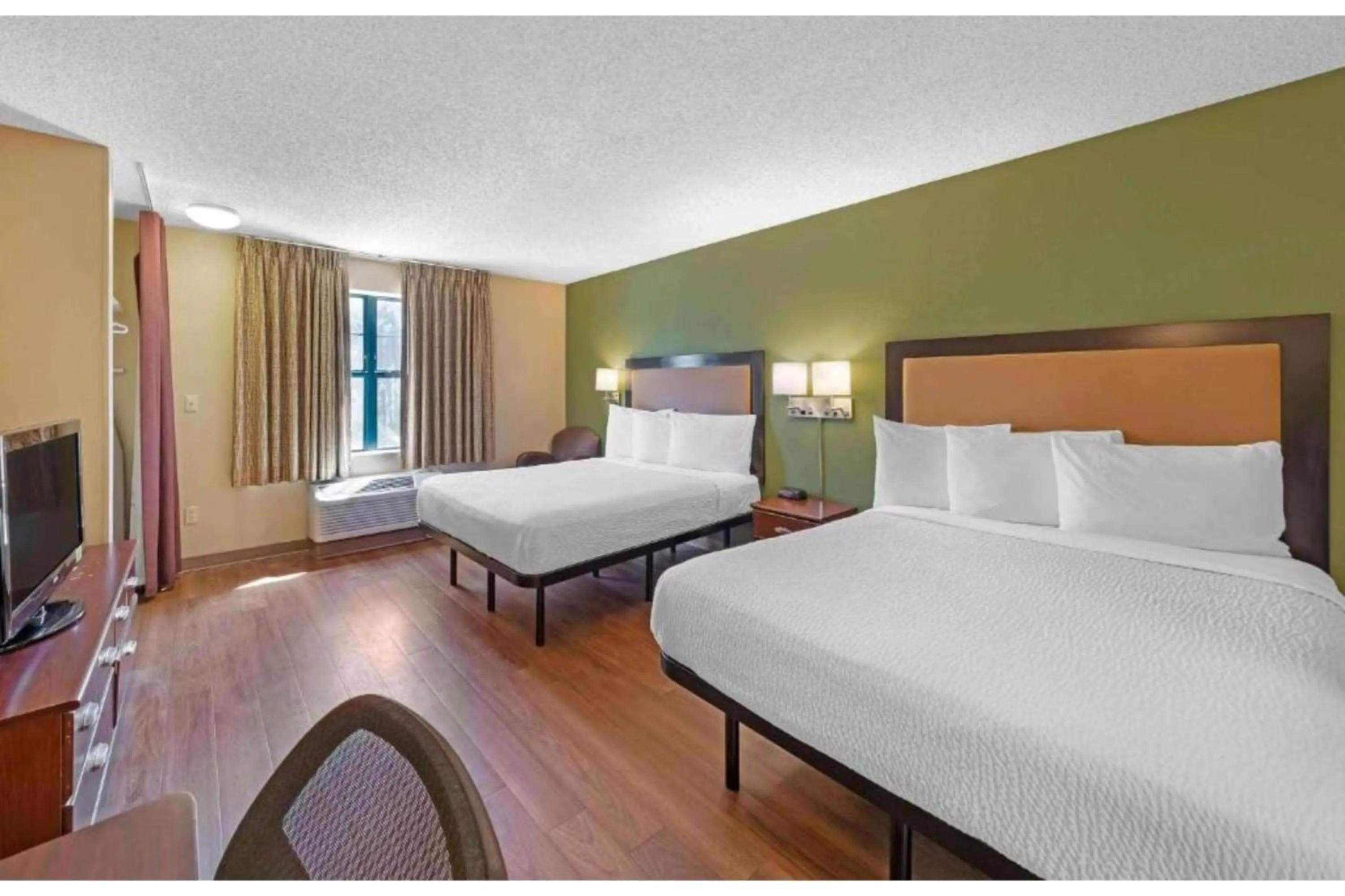 Bedroom, Bed in Studio 6 Extended Stay Rochester Greece NY