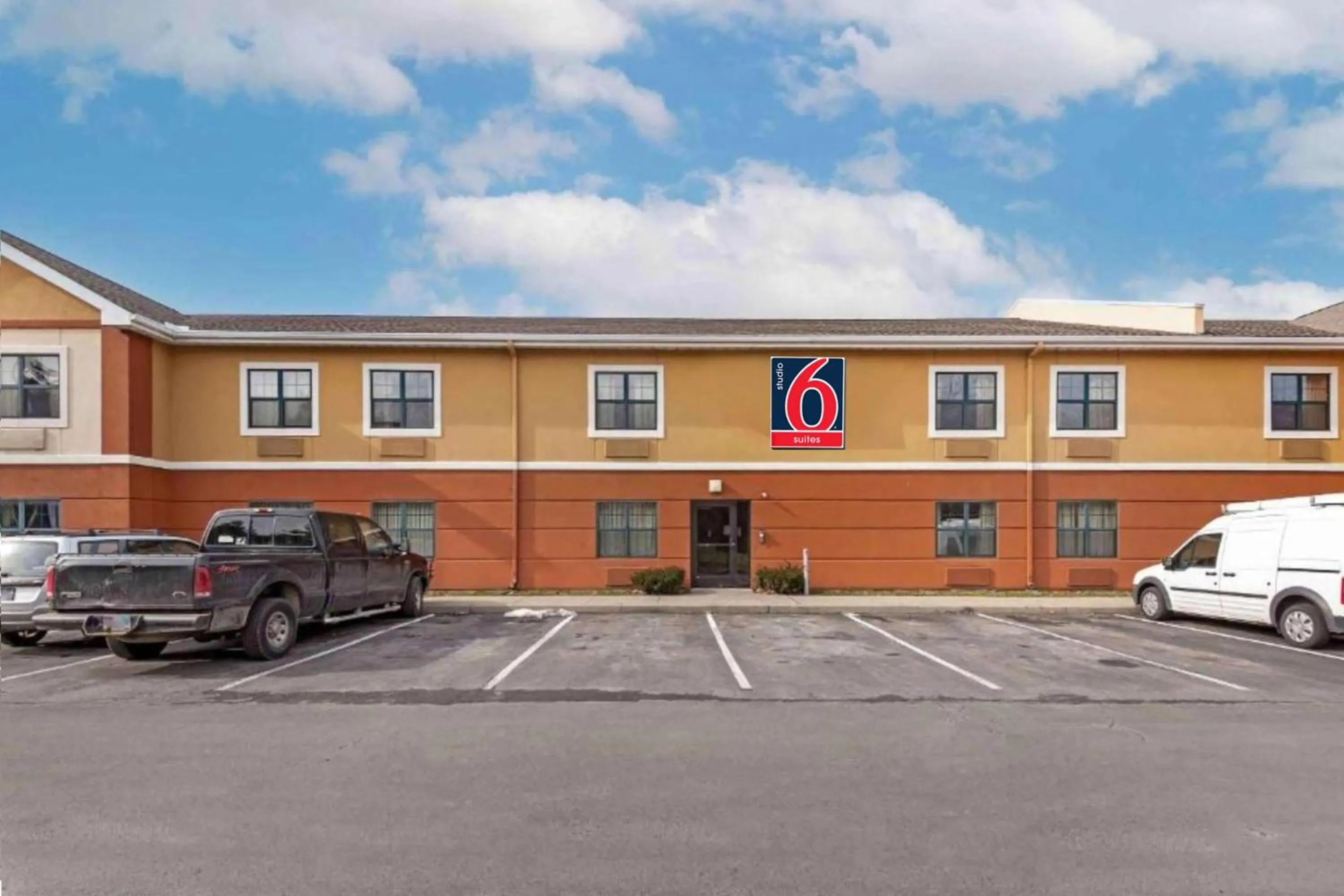 Facade/entrance in Studio 6 Extended Stay Rochester Greece NY