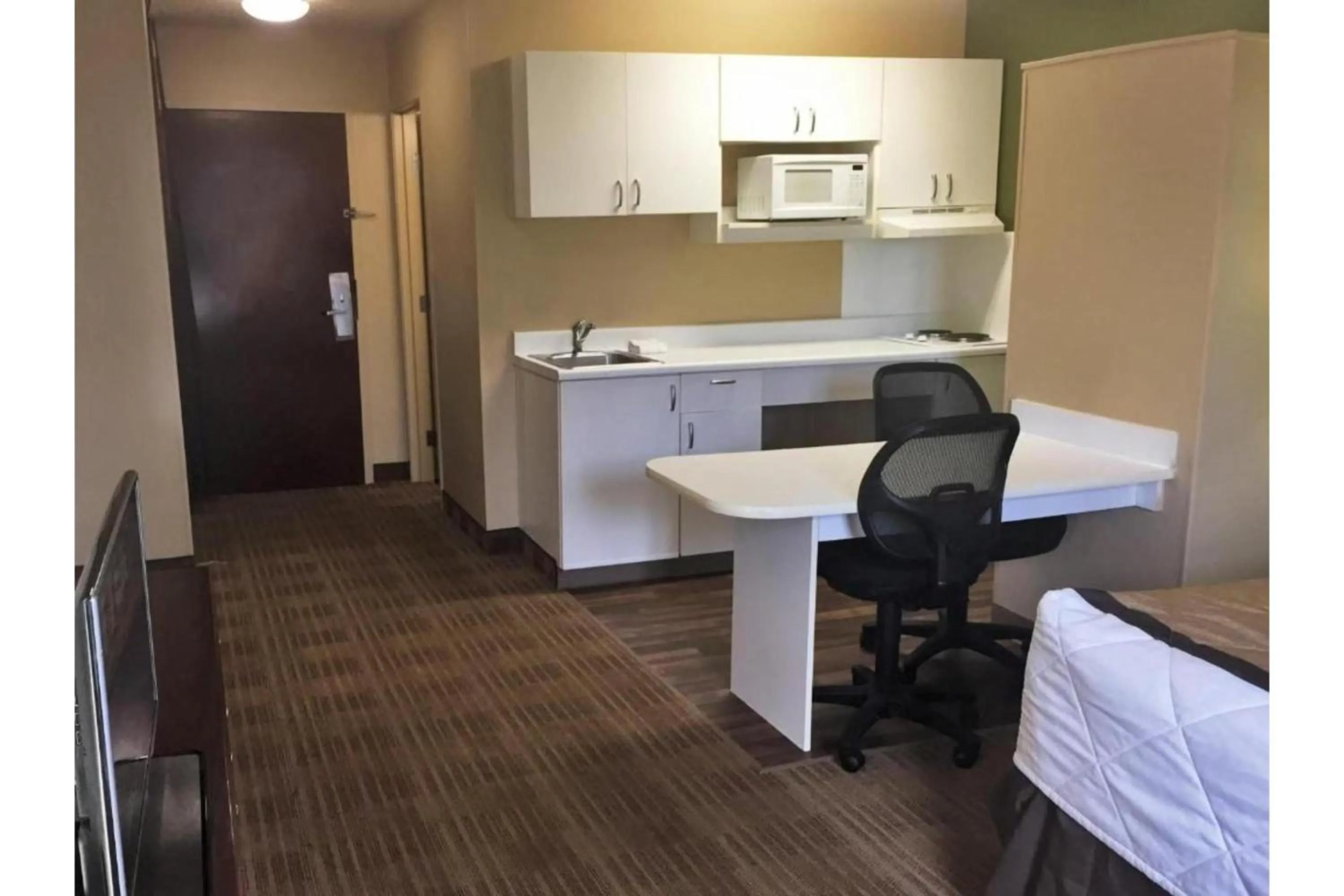 Bedroom in Studio 6 Extended Stay Rochester Greece NY