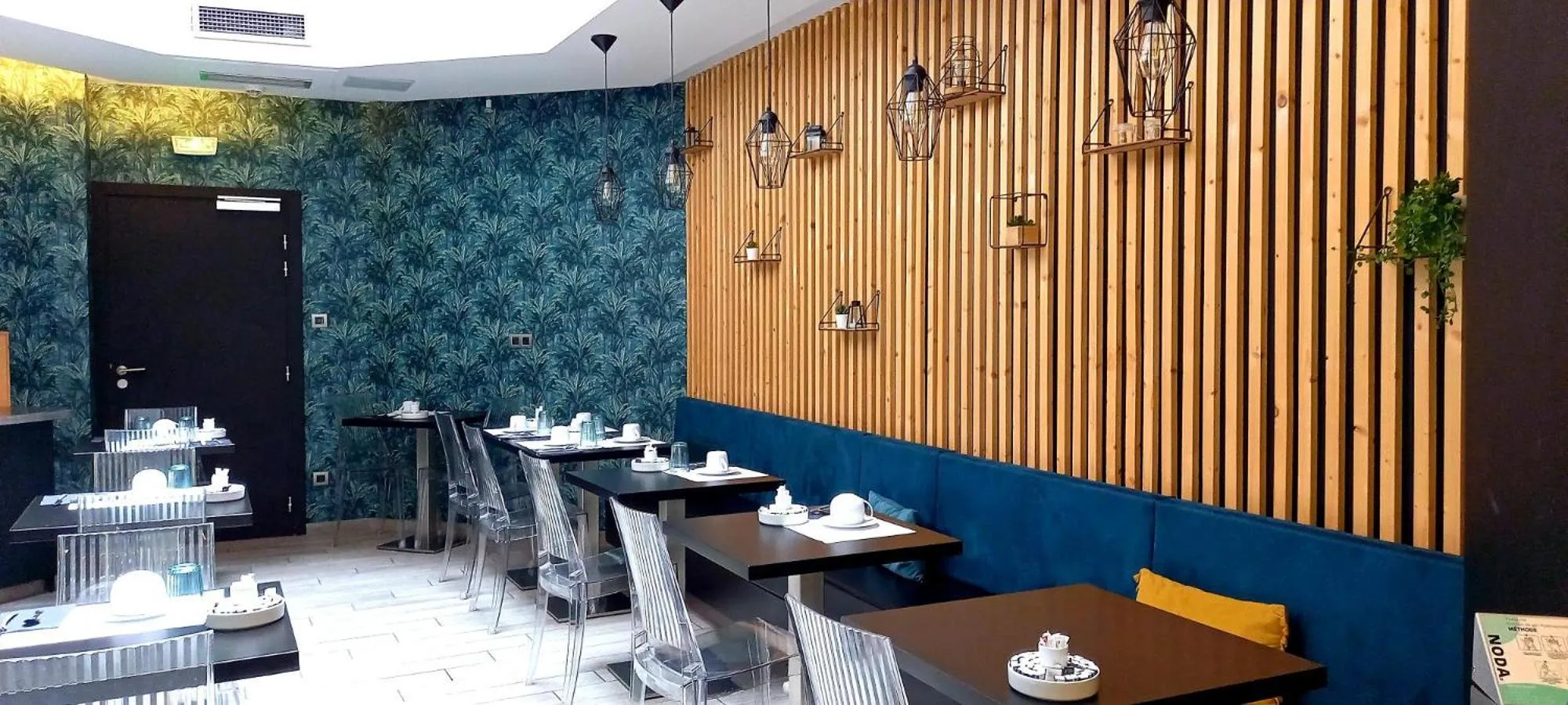 Breakfast in Hôtel Boutique Richelieu, Lyon Gare Part-Dieu