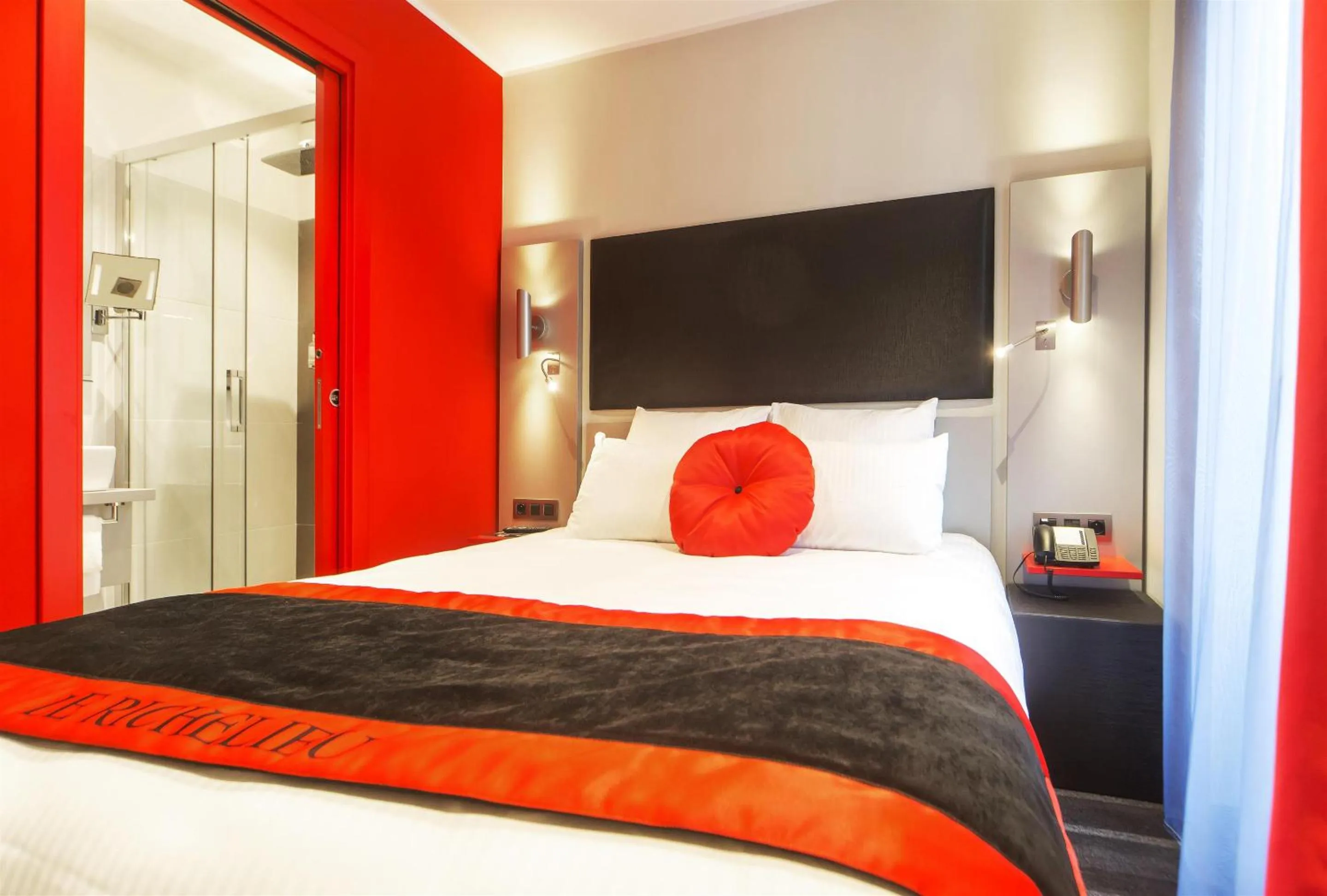 Bed in Hôtel Boutique Richelieu, Lyon Gare Part-Dieu