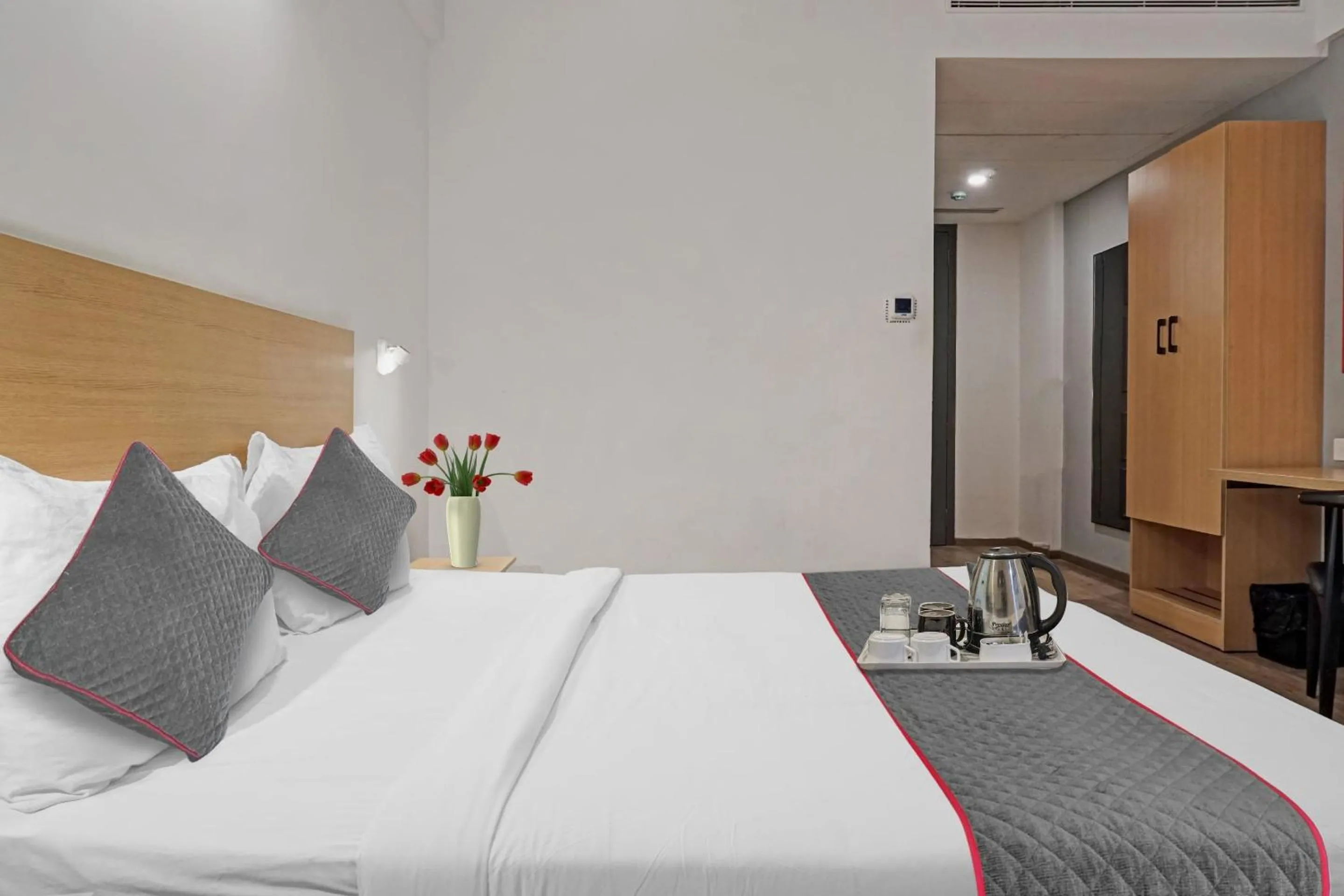 Bedroom, Bed in Townhouse Somani TC