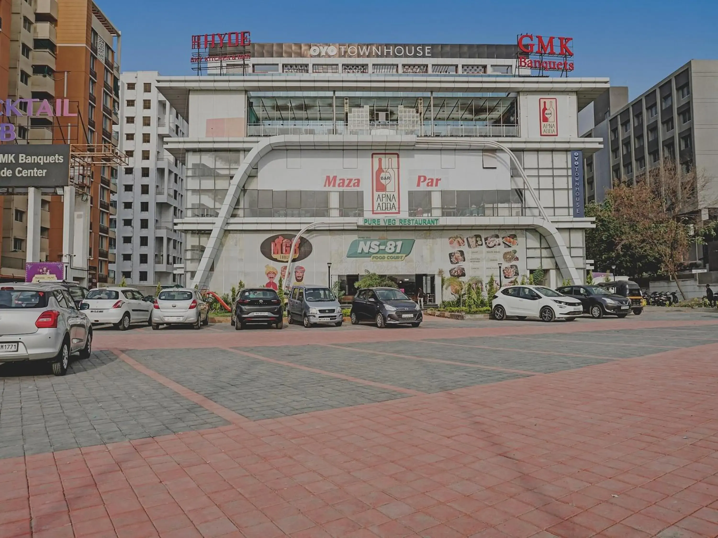 Facade/entrance in Townhouse Somani TC Facade/entrance in Townhouse Somani TC