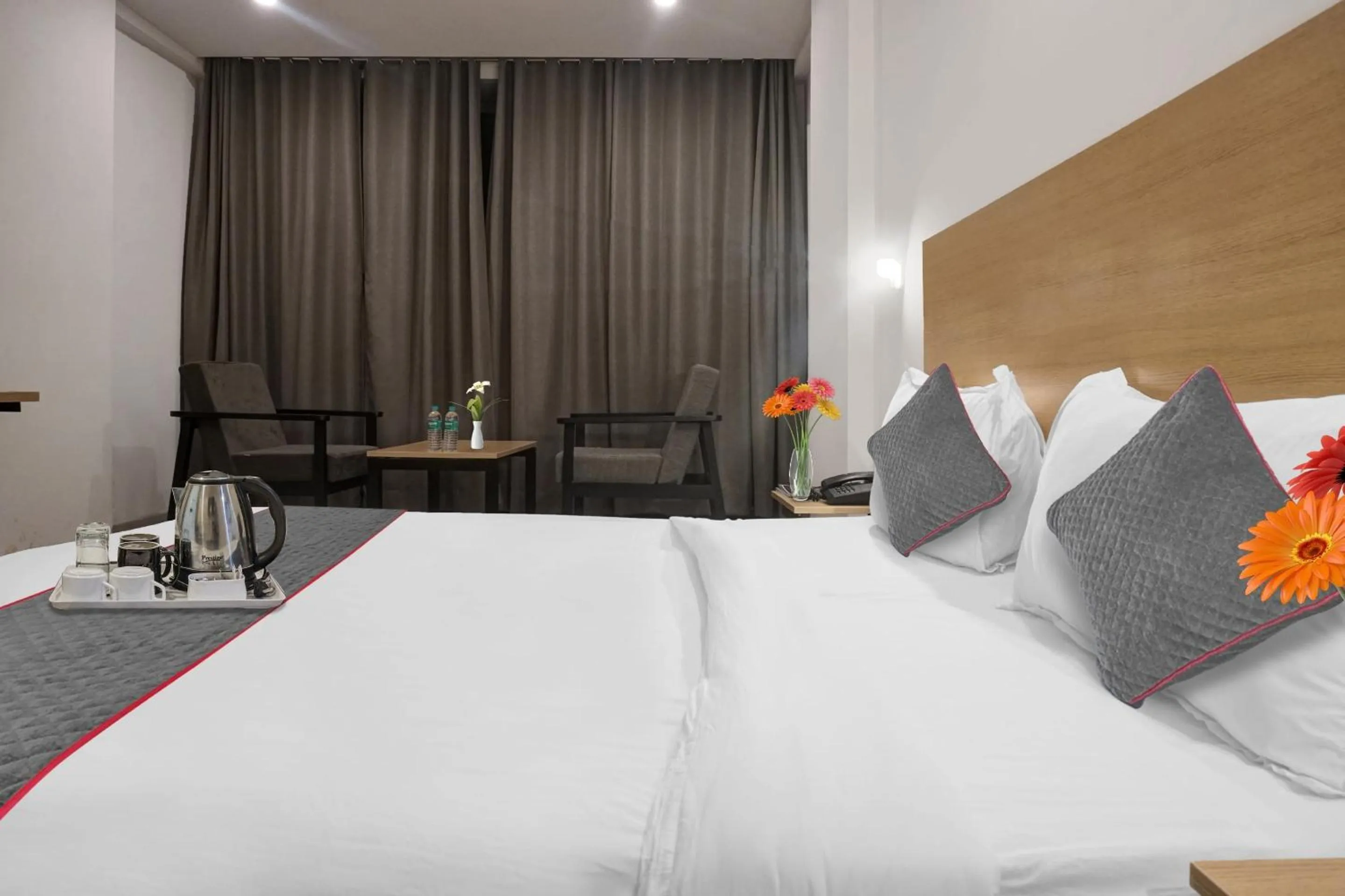 Bedroom, Bed in Townhouse Somani TC