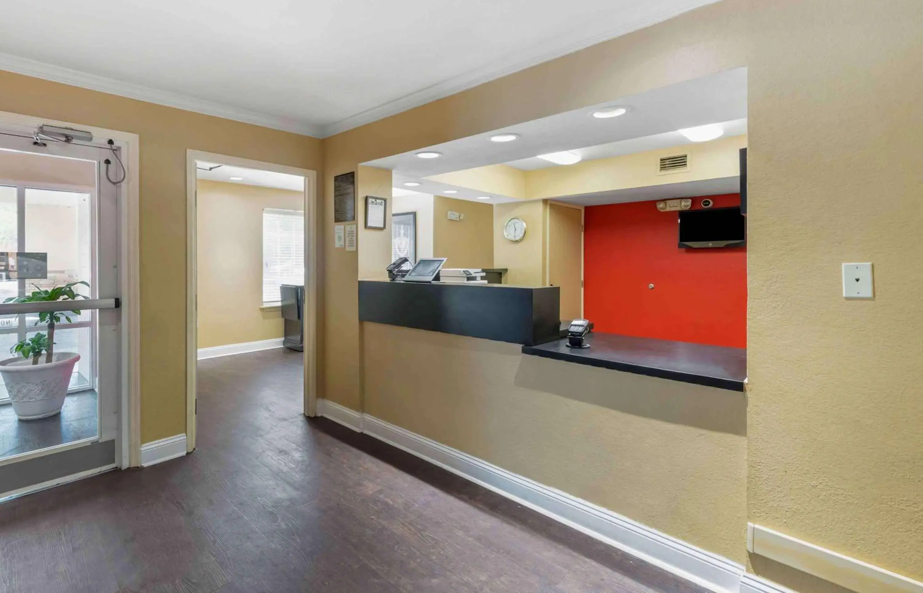 Lobby or reception in Extended Stay America Select Suites - Jacksonville - Baymeadows Lobby or reception in Extended Stay America Select Suites - Jacksonville - Baymeadows