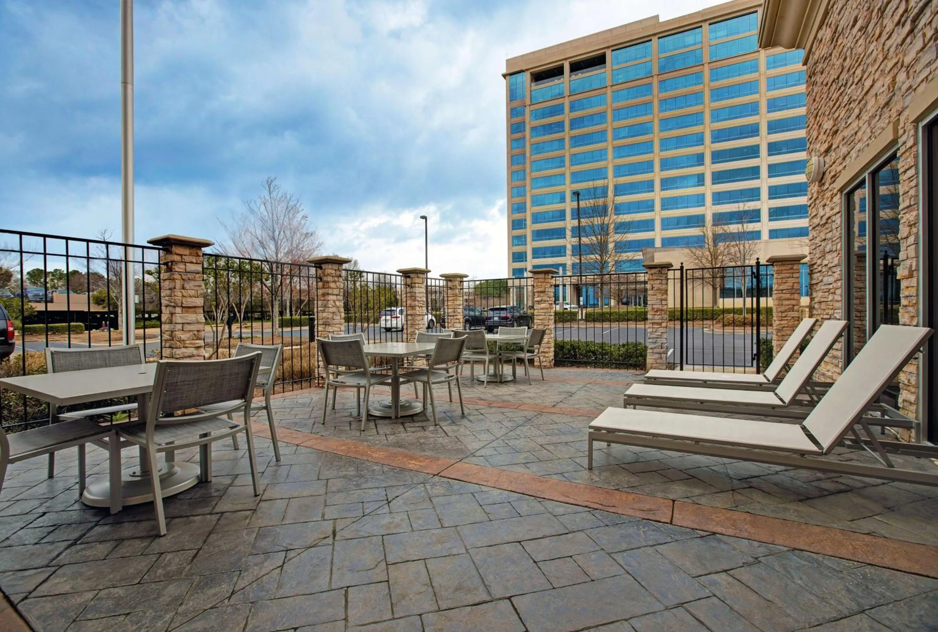 Swimming pool in Hyatt Place Jackson Ridgeland