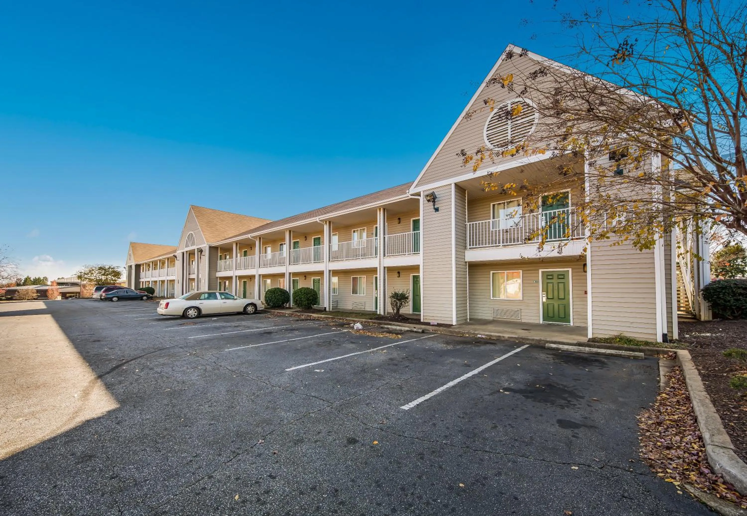 Property building in HomeTowne Studios by Red Roof Spartanburg - Asheville Highway