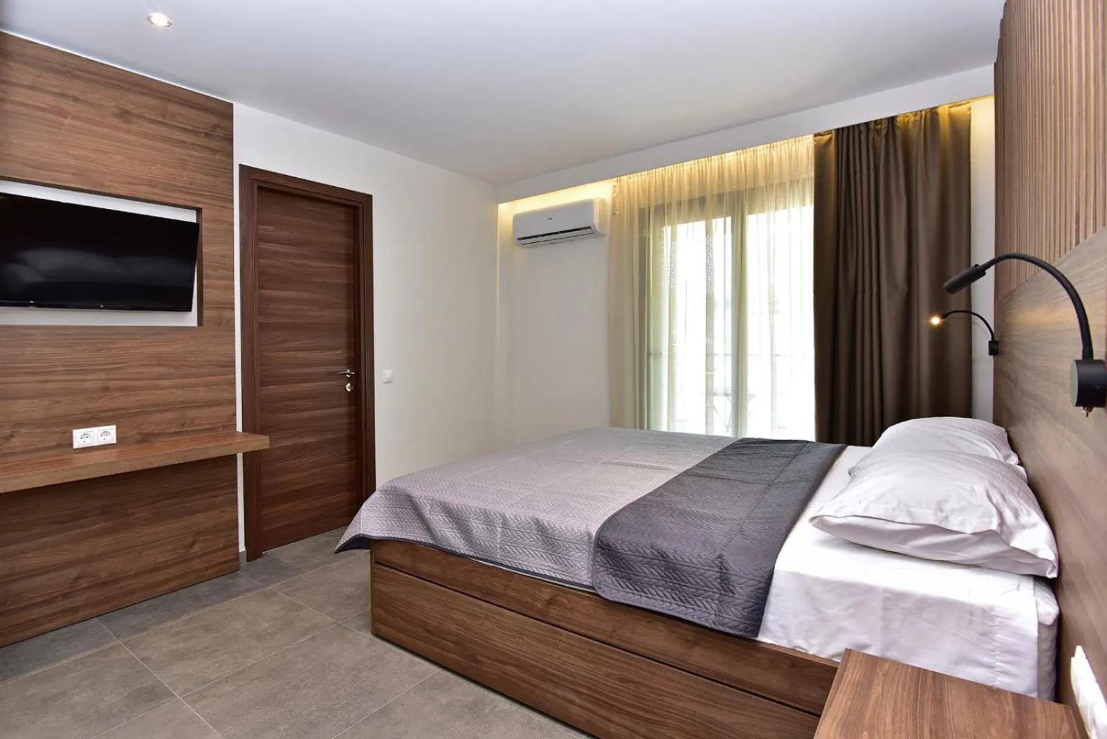 Bed in Eutopia