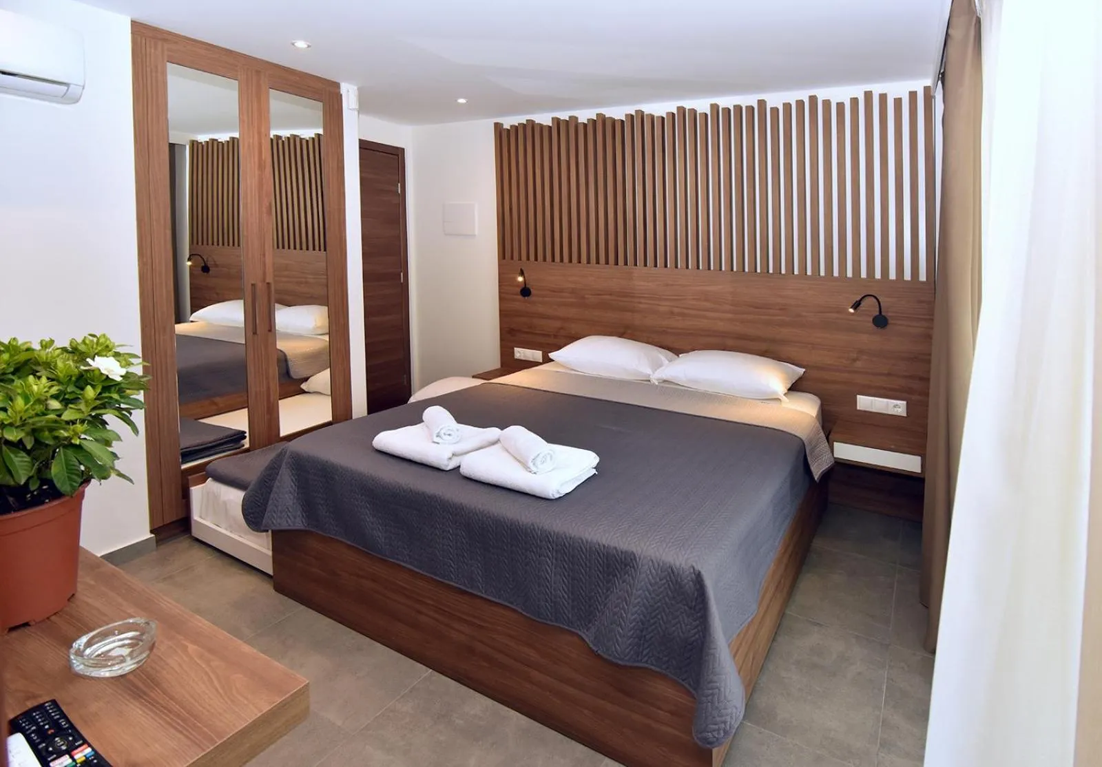Bed in Eutopia