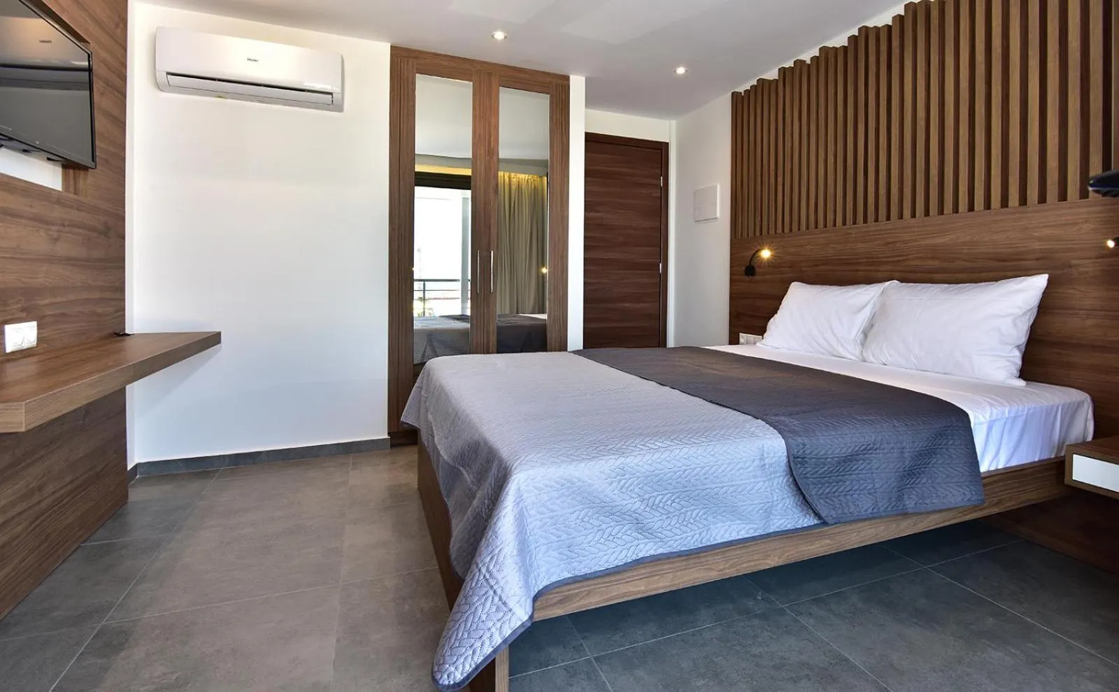 Bed in Eutopia