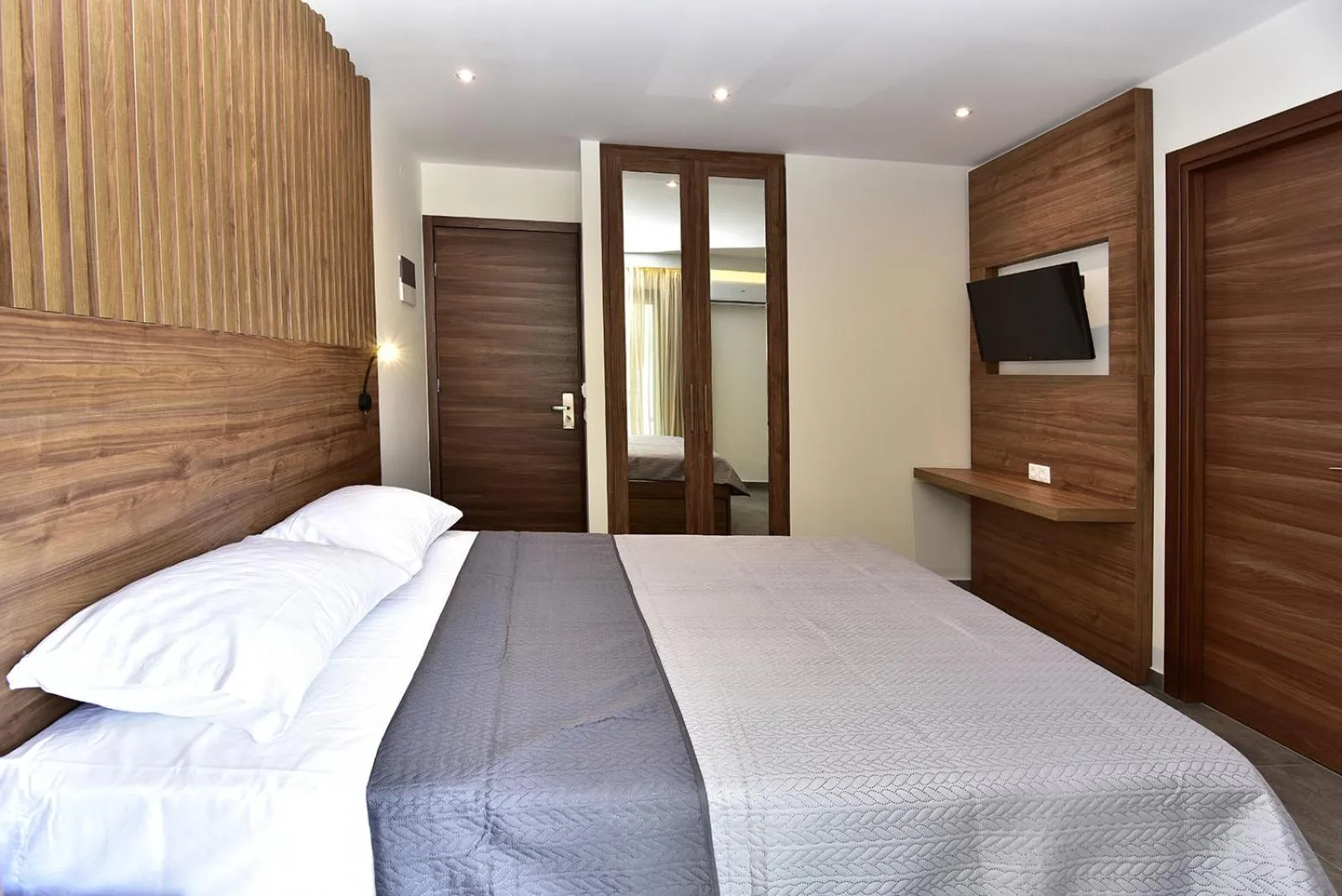 Bed in Eutopia