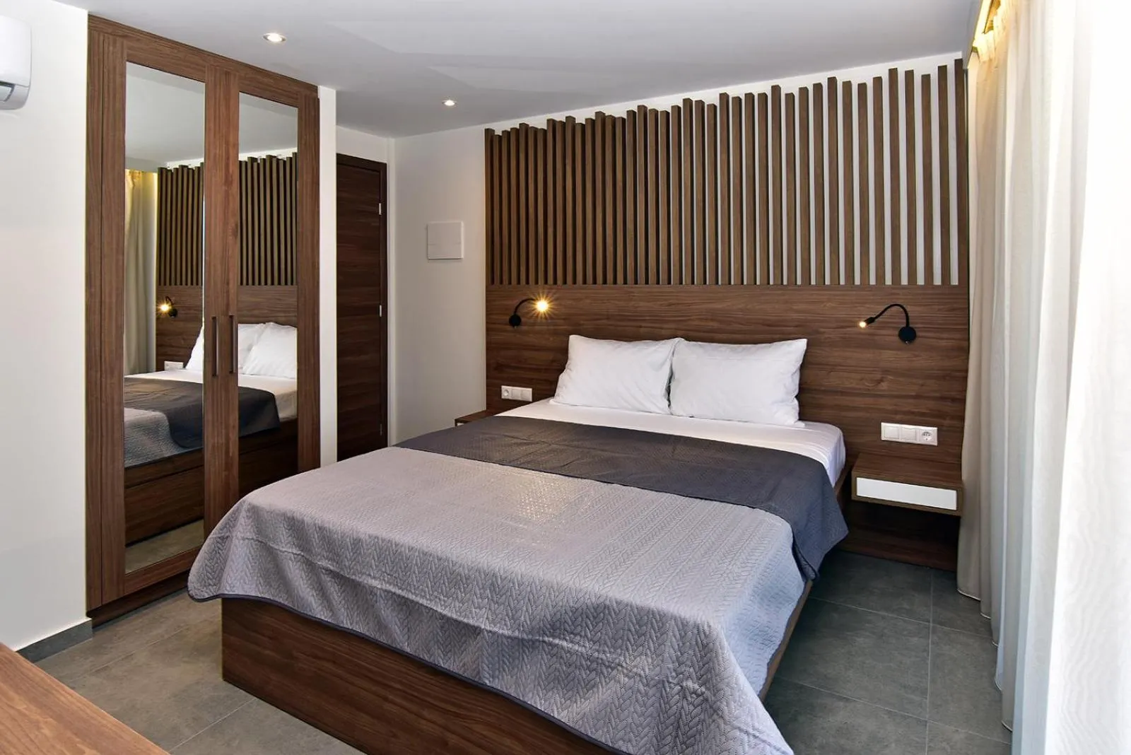 Bed in Eutopia