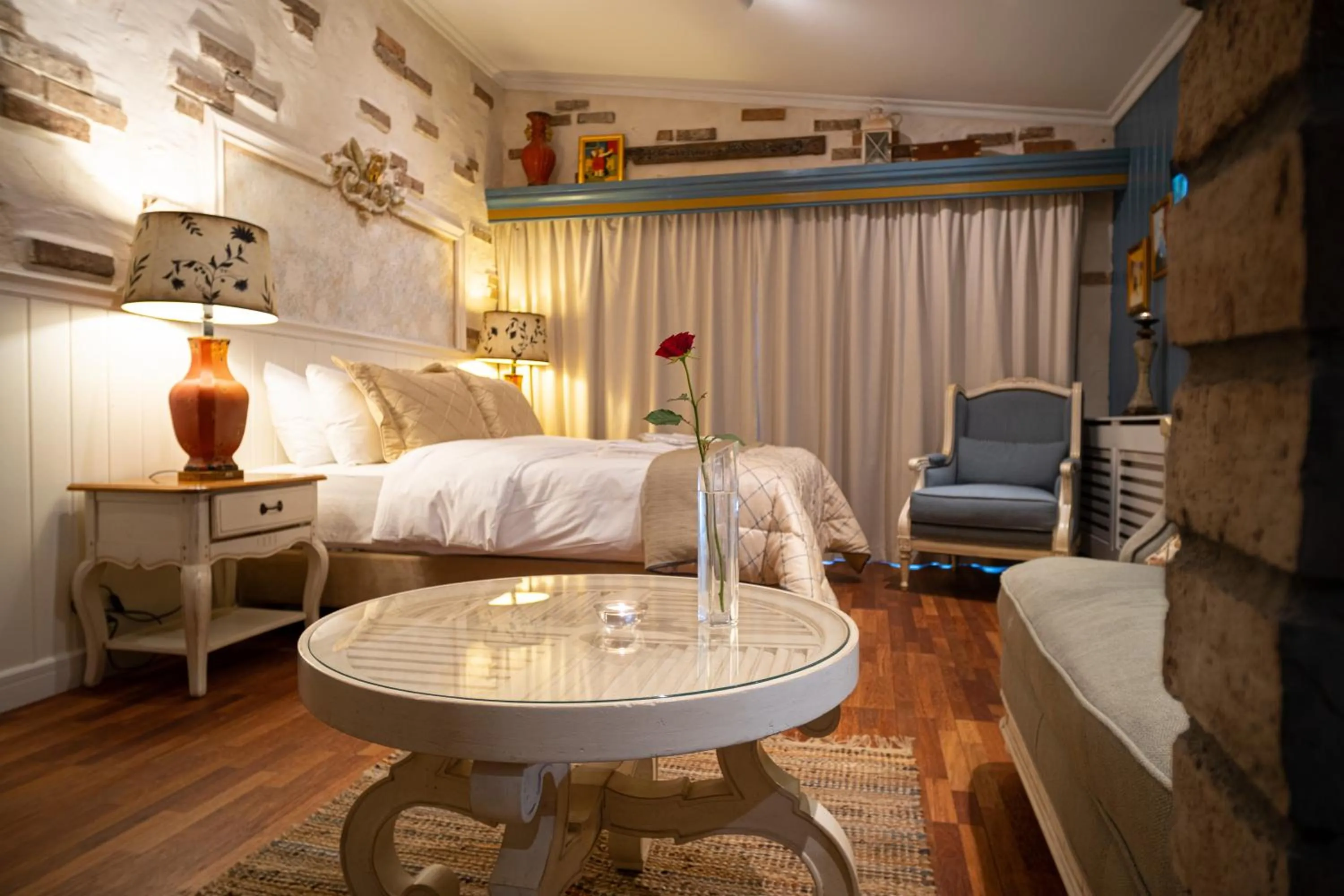 Photo of the whole room, Bed in Paul's Fantasia Boutique Suites