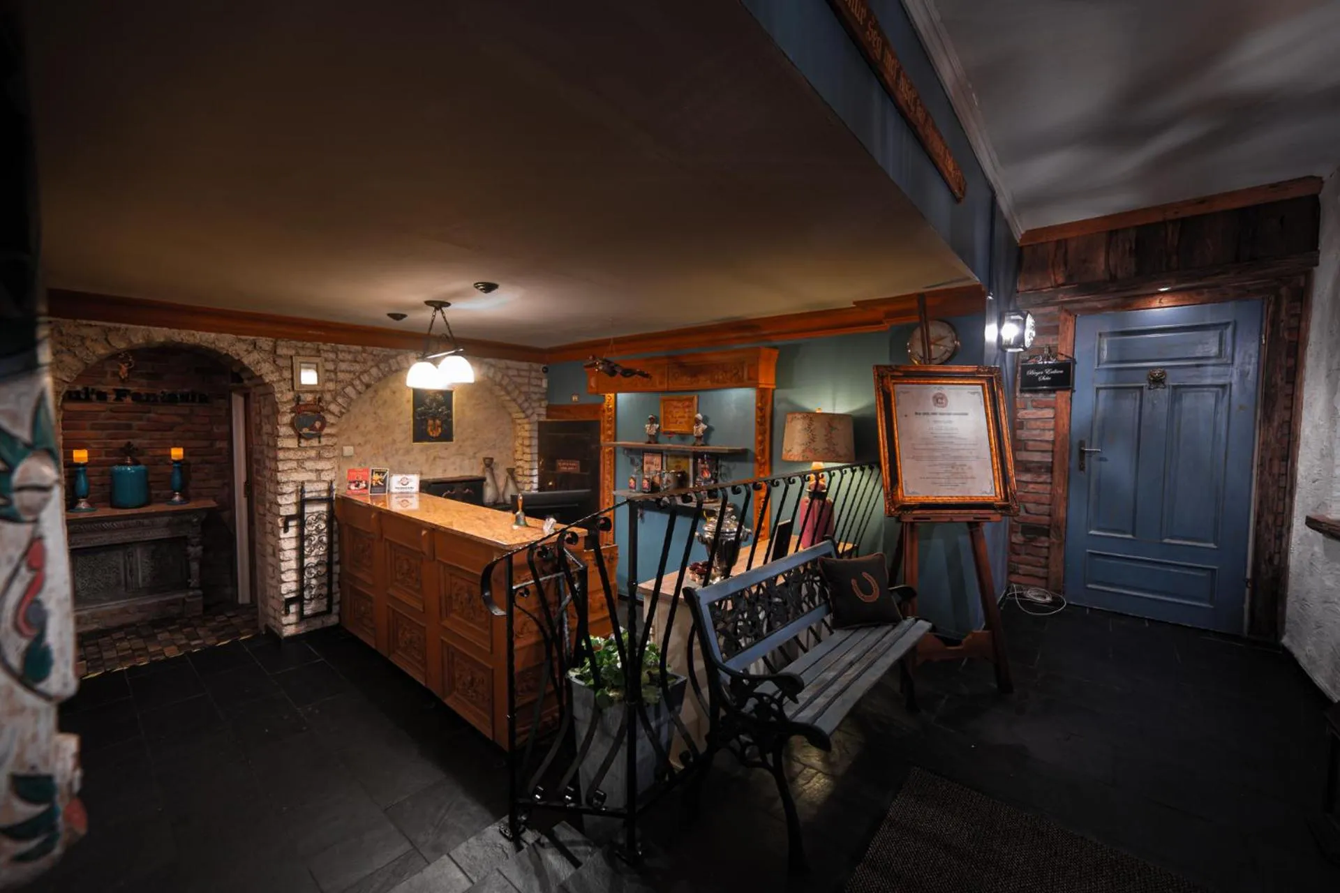 Lobby or reception in Paul's Fantasia Boutique Suites