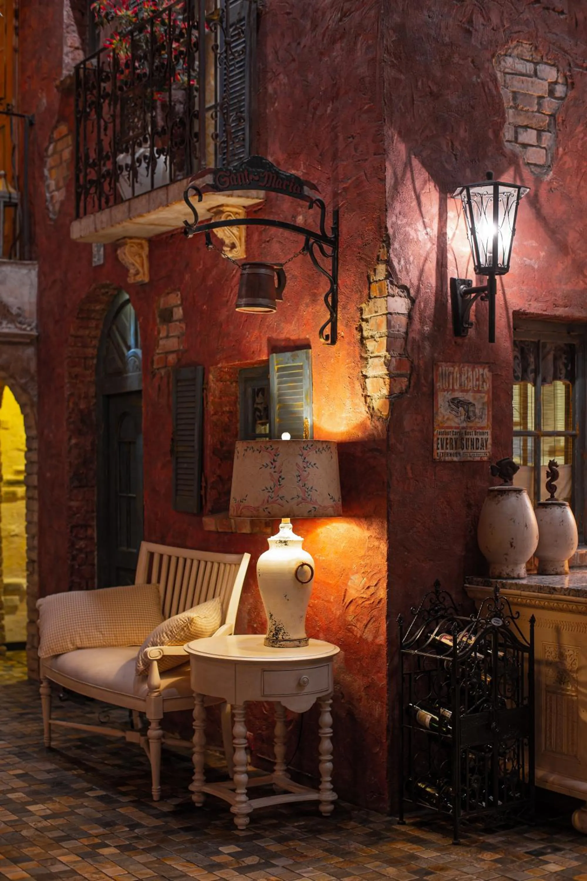 Lounge or bar in Paul's Fantasia Boutique Suites