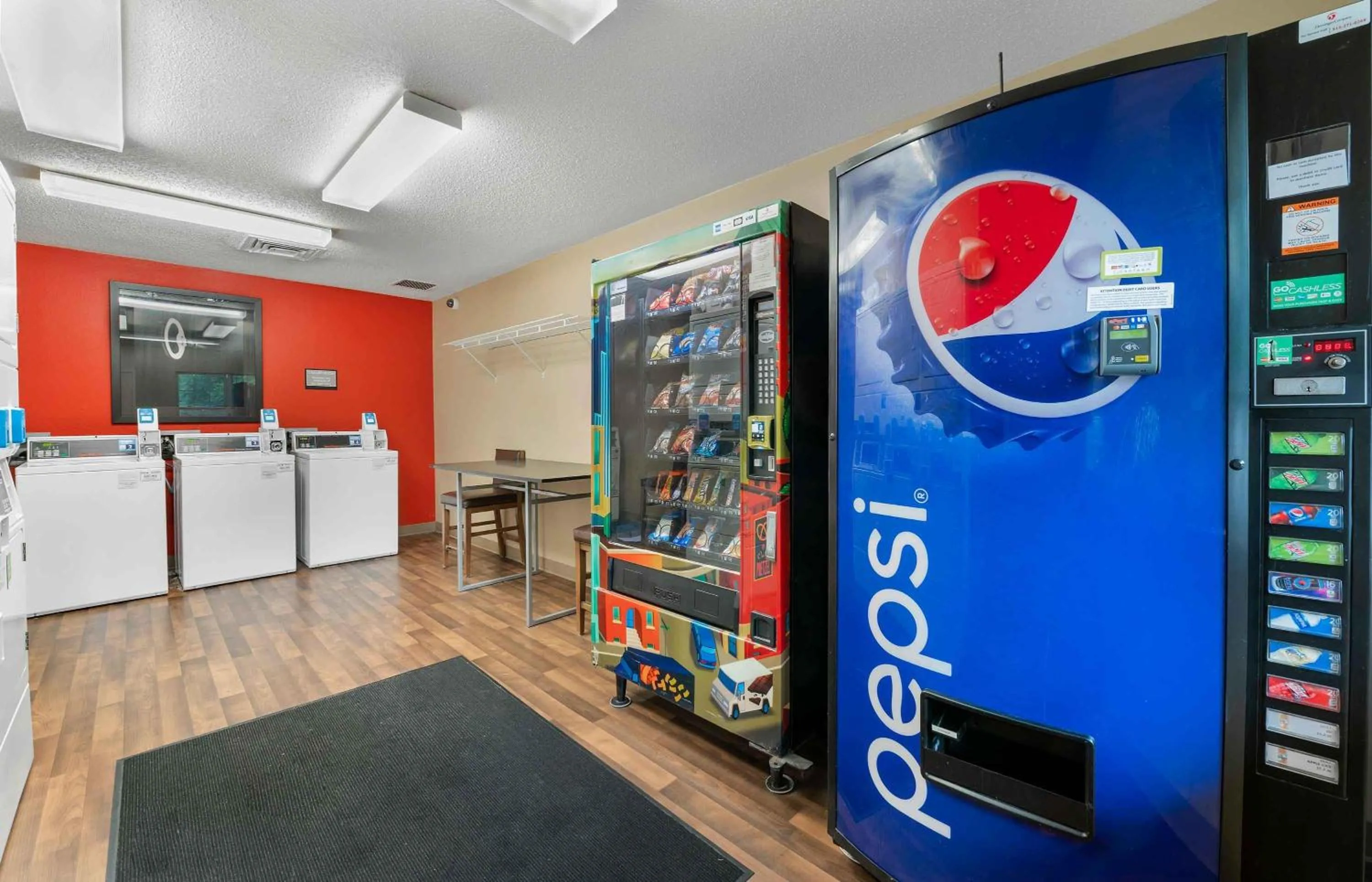 Property building in Extended Stay America Suites - Cincinnati - Springdale - I-275