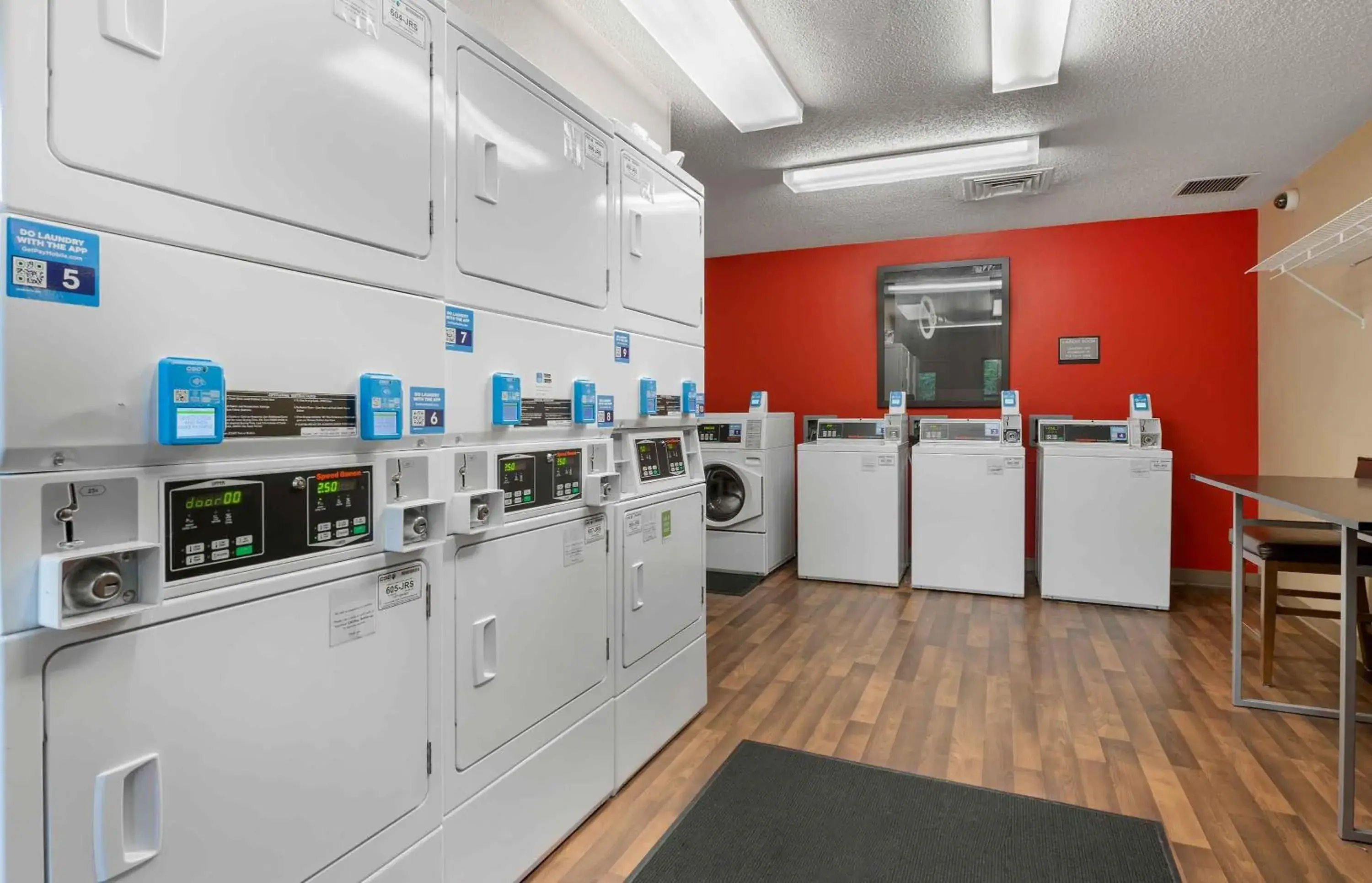 Property building in Extended Stay America Suites - Cincinnati - Springdale - I-275 Property building in Extended Stay America Suites - Cincinnati - Springdale - I-275