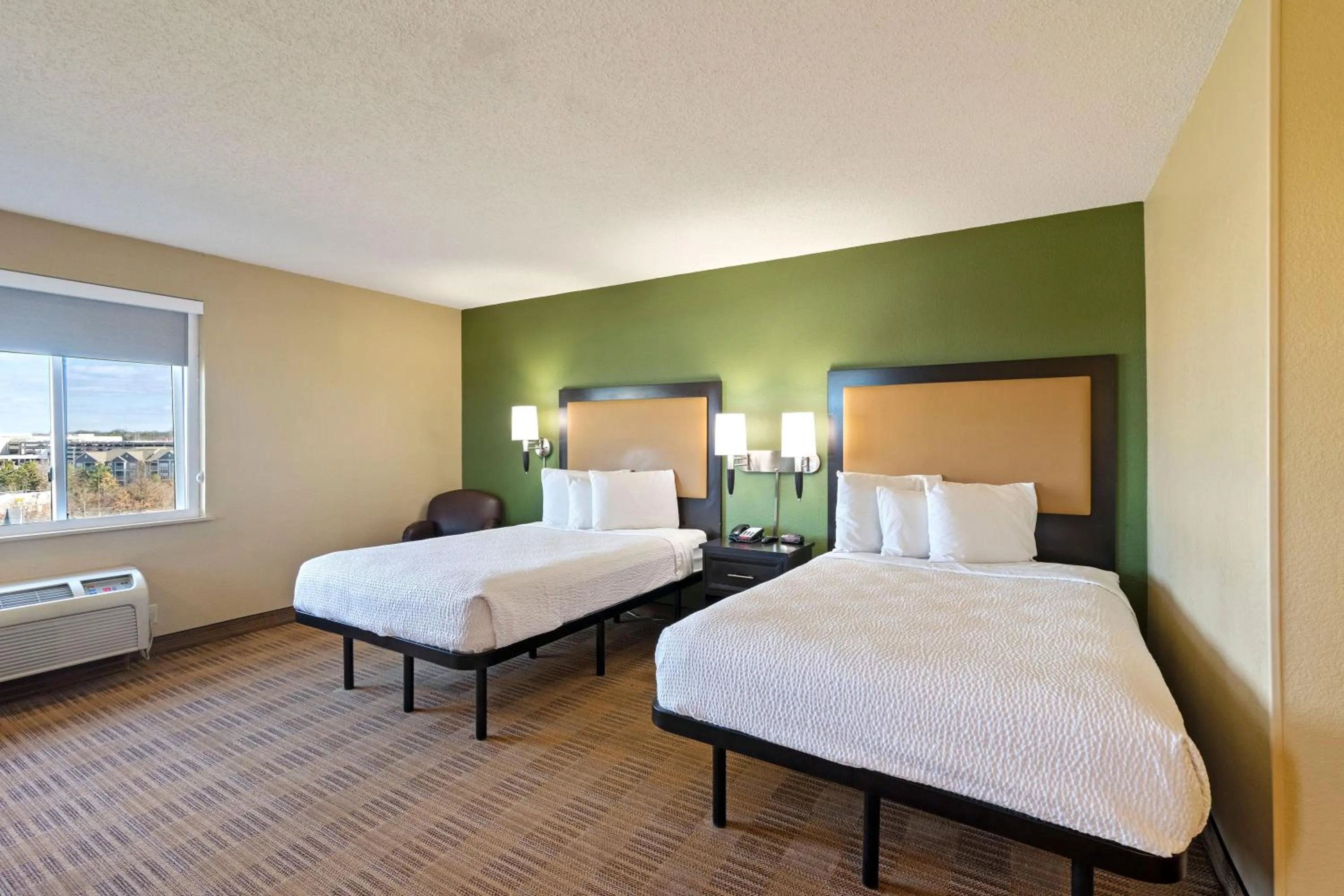 Bed in Extended Stay America Suites - Washington, DC - Springfield