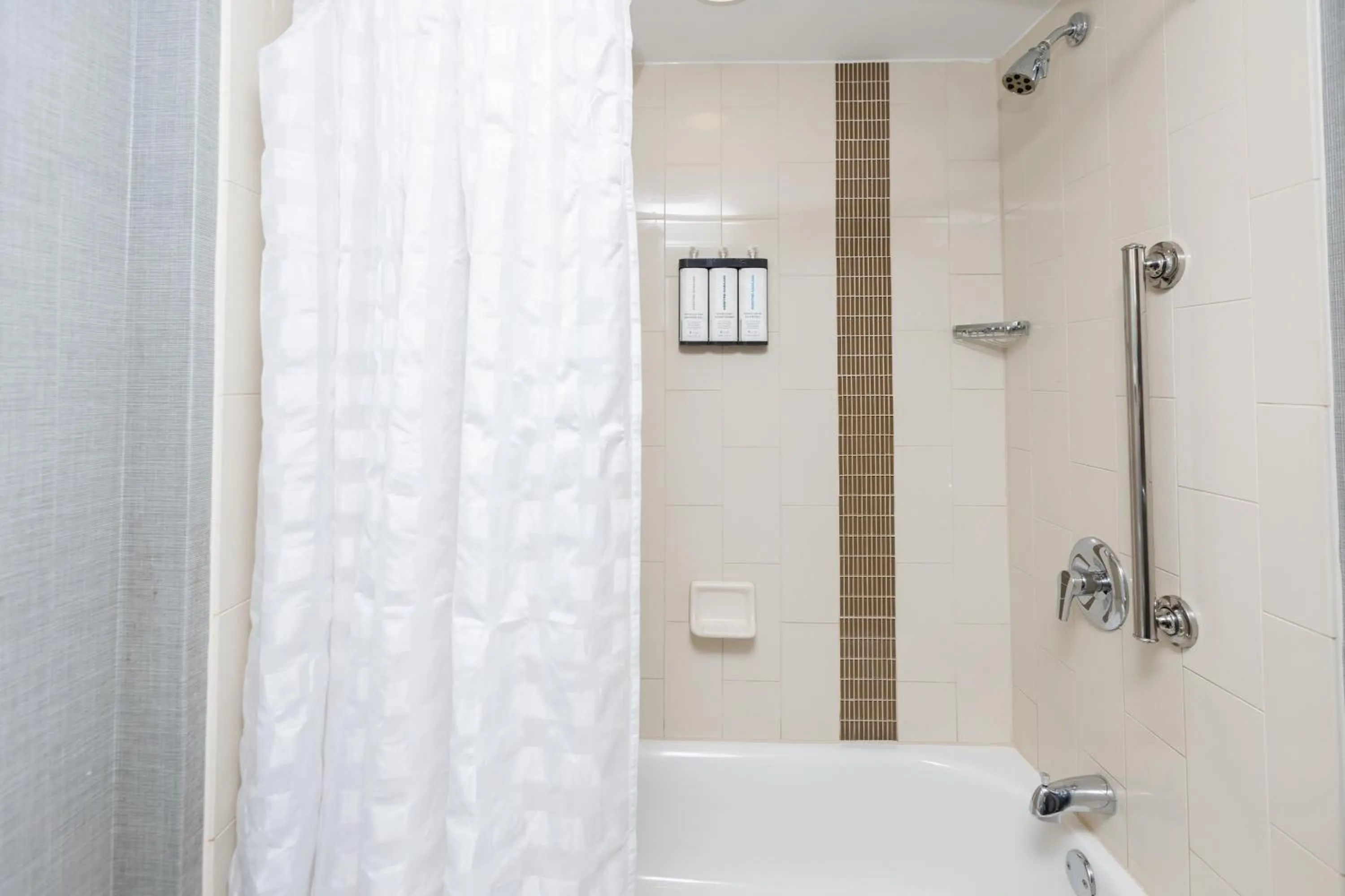 Shower in Hyatt Place Charlotte Arrowood