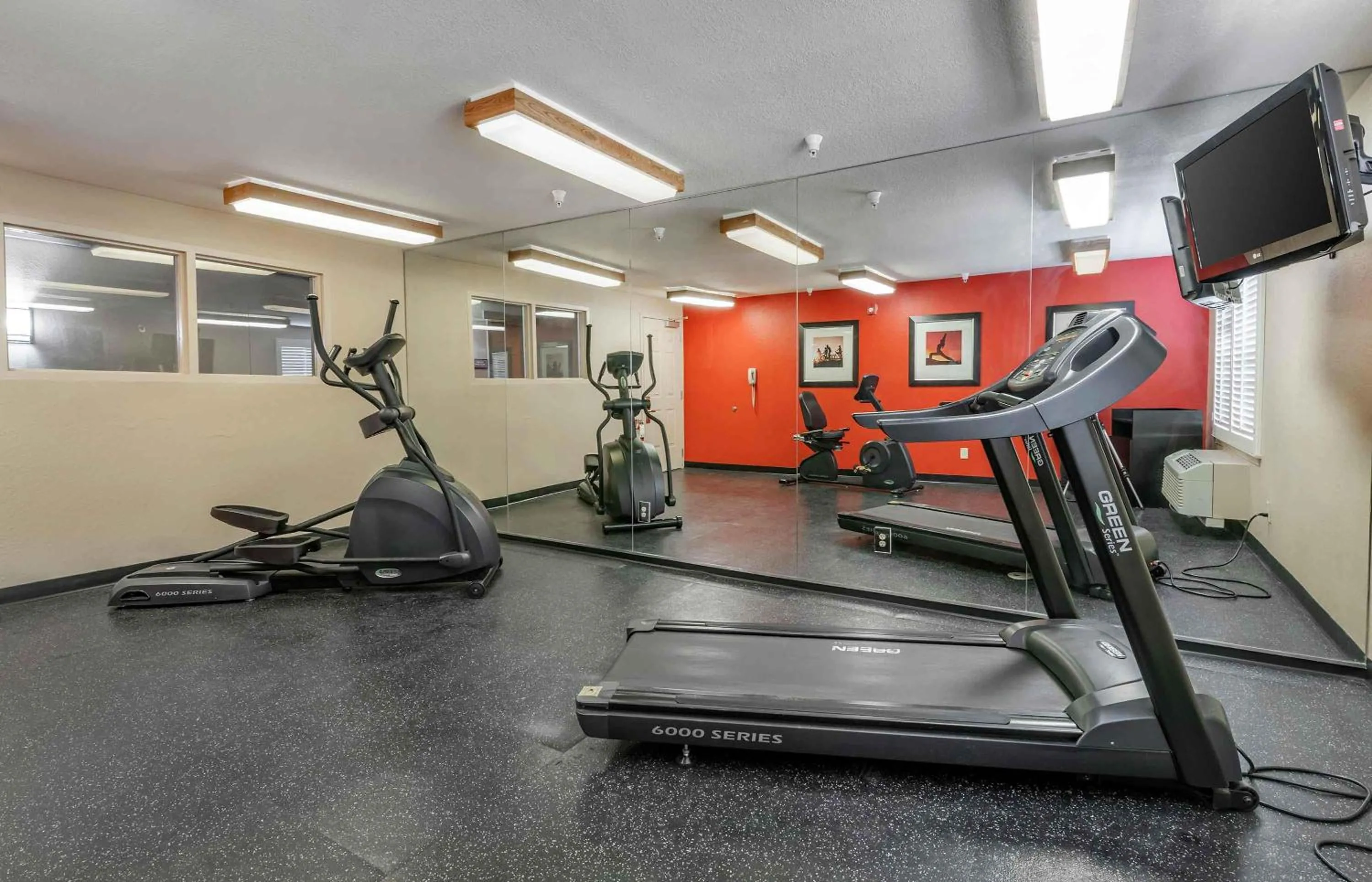 Fitness centre/facilities in Extended Stay America Suites - Jacksonville - Deerwood Park