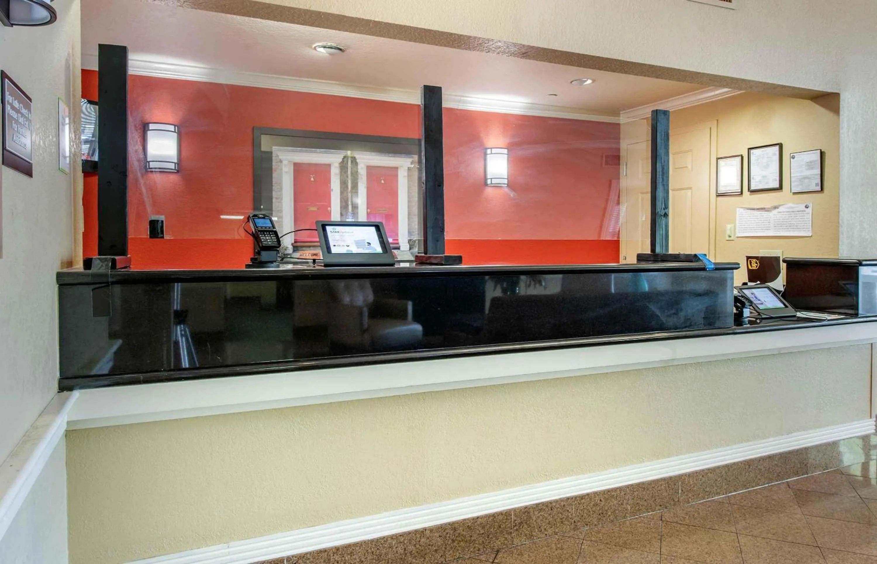 Lobby or reception in Extended Stay America Suites - Jacksonville - Deerwood Park