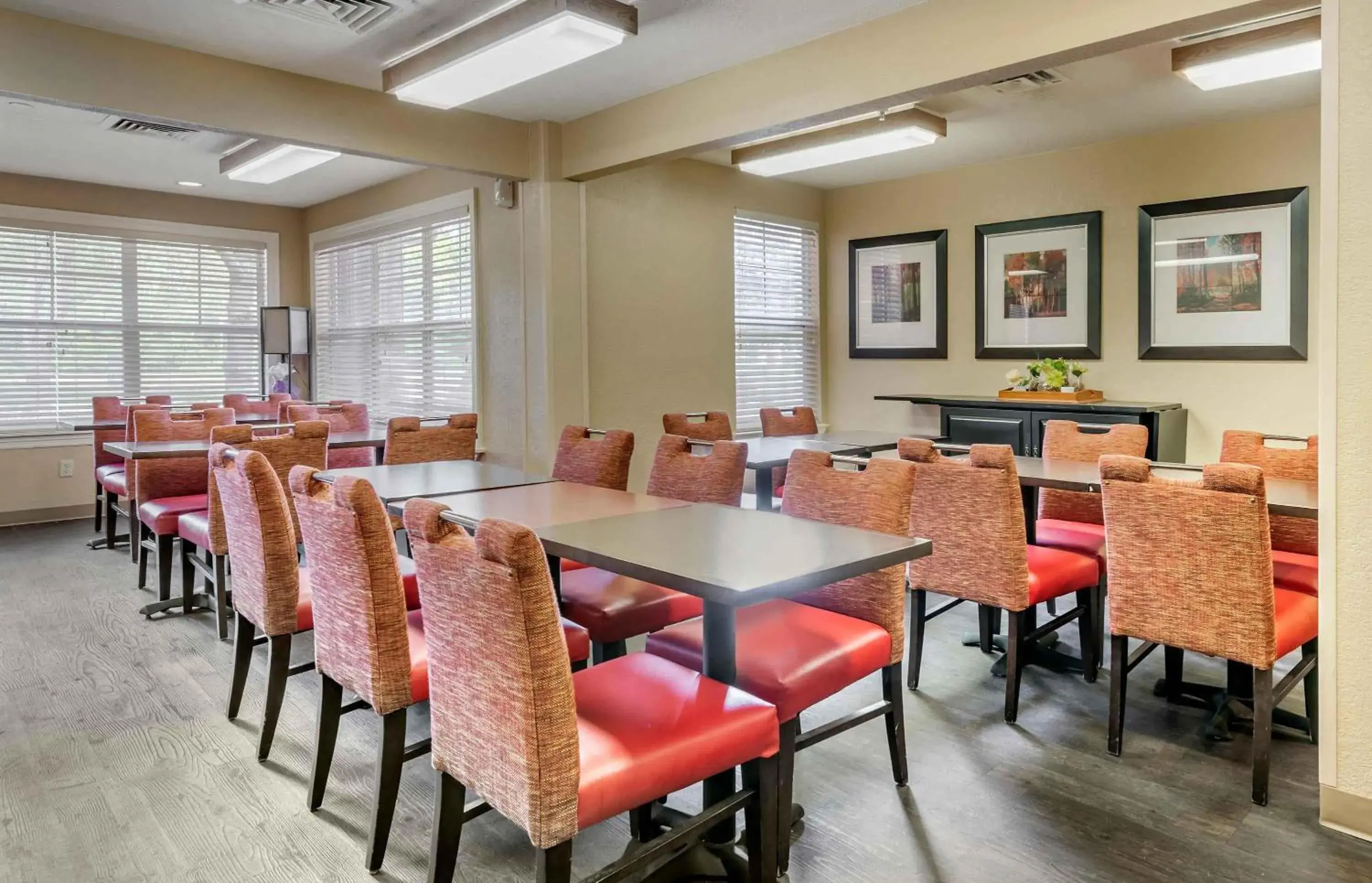 Restaurant/places to eat in Extended Stay America Suites - Jacksonville - Deerwood Park Restaurant/places to eat in Extended Stay America Suites - Jacksonville - Deerwood Park