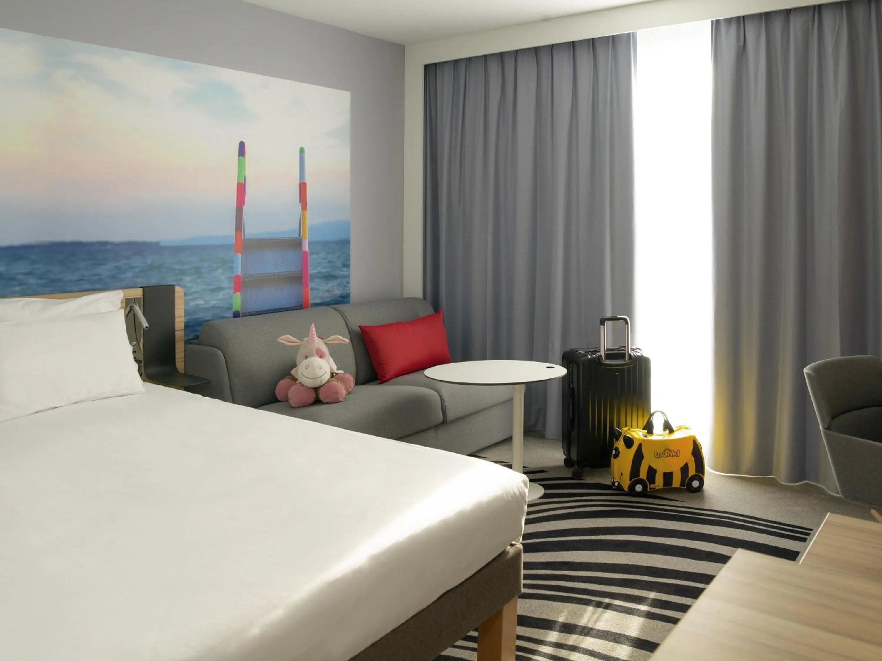 Bedroom in Novotel Le Havre Centre Gare