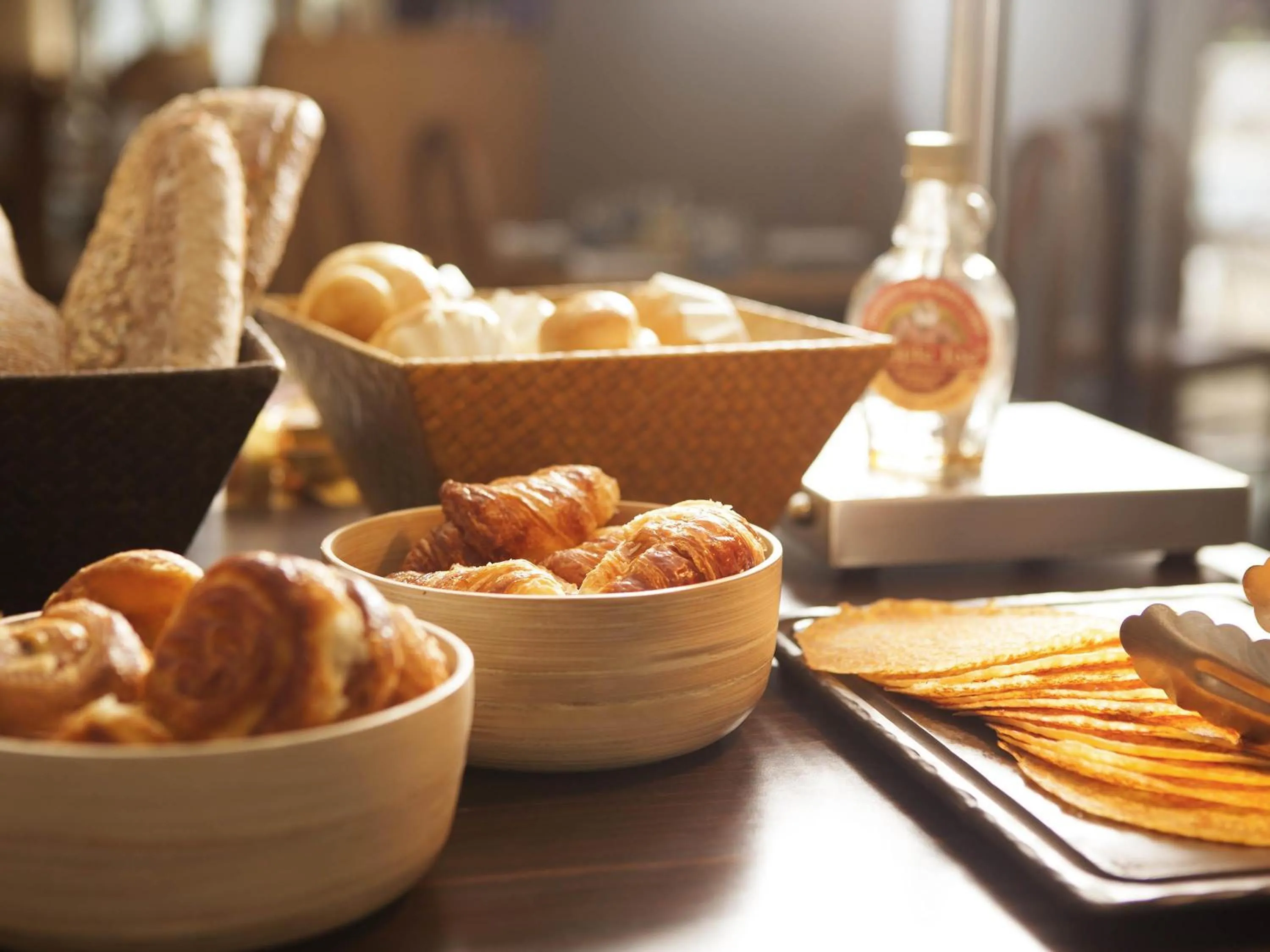 Restaurant/places to eat in Novotel Le Havre Centre Gare