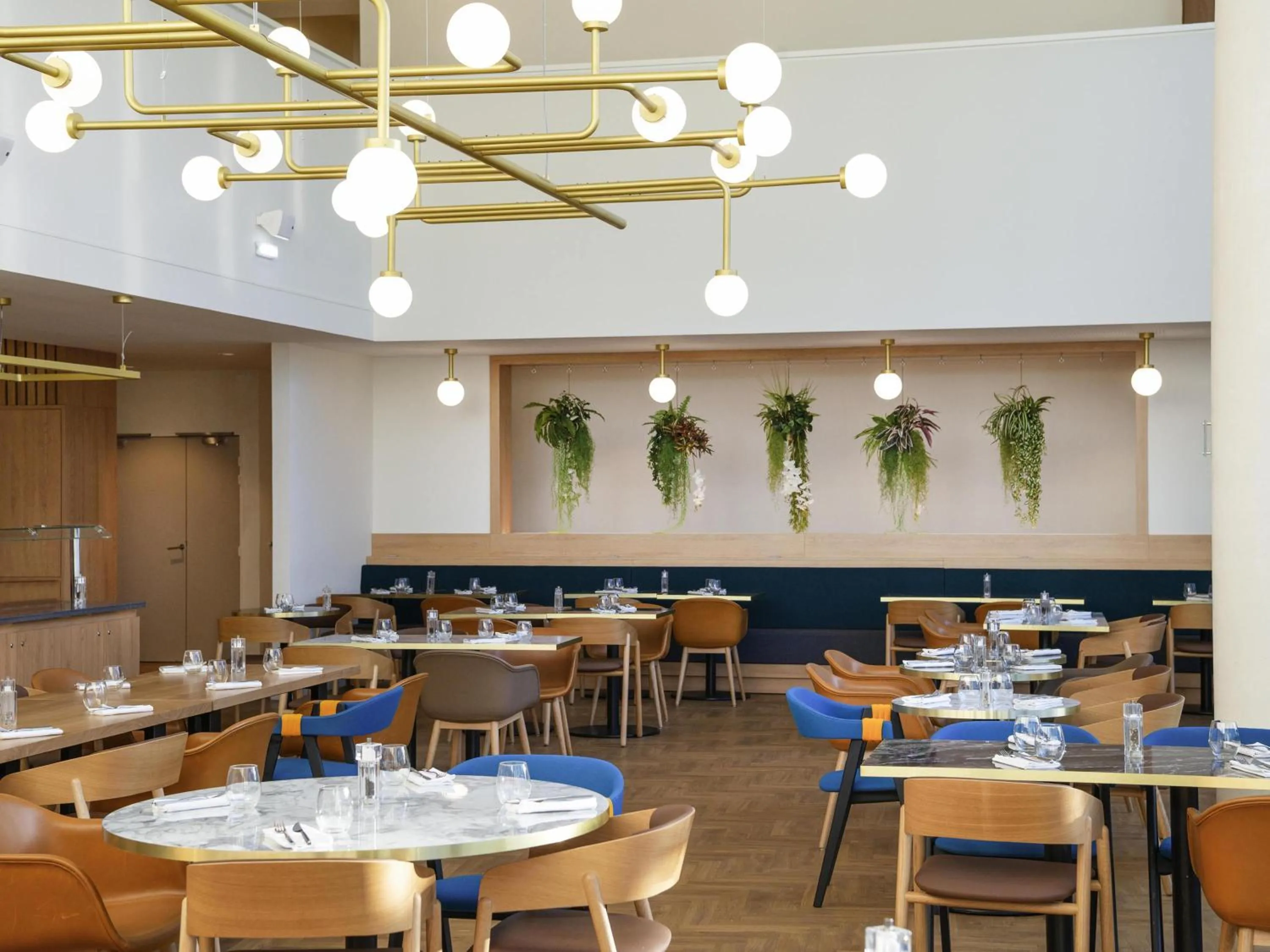 Restaurant/places to eat in Novotel Le Havre Centre Gare