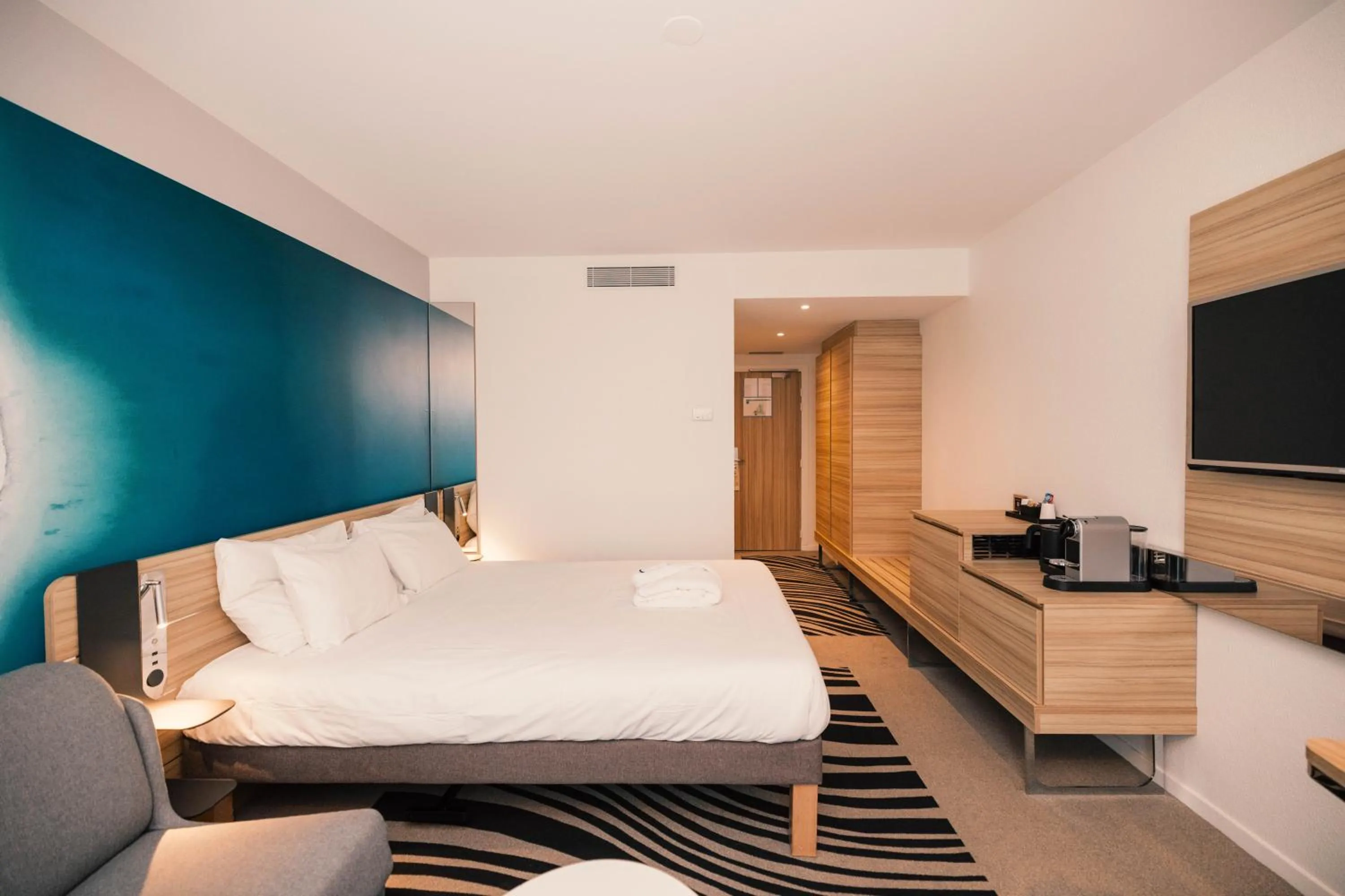 Bedroom, Bed in Novotel Le Havre Centre Gare