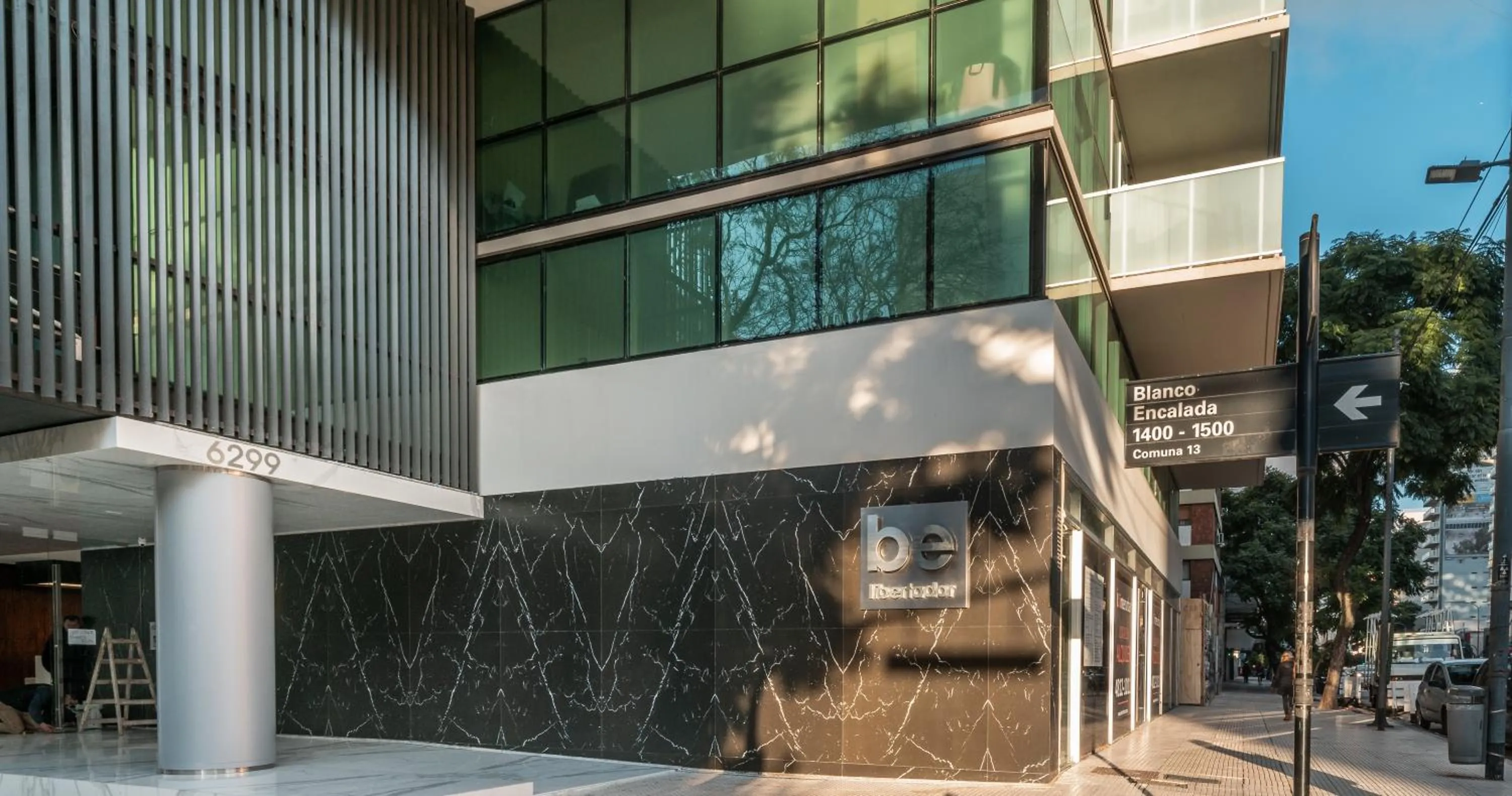 Property building in Top Rentals Belgrano