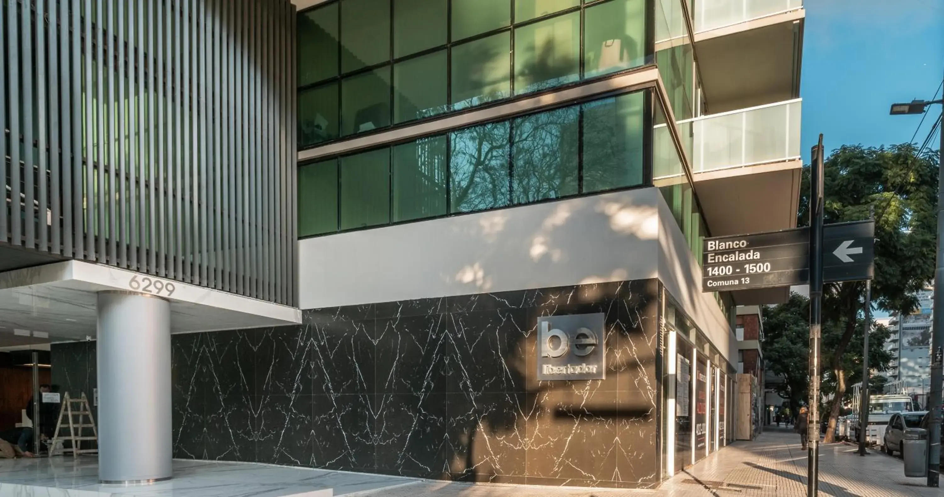 Property building in Top Rentals Belgrano Property building in Top Rentals Belgrano