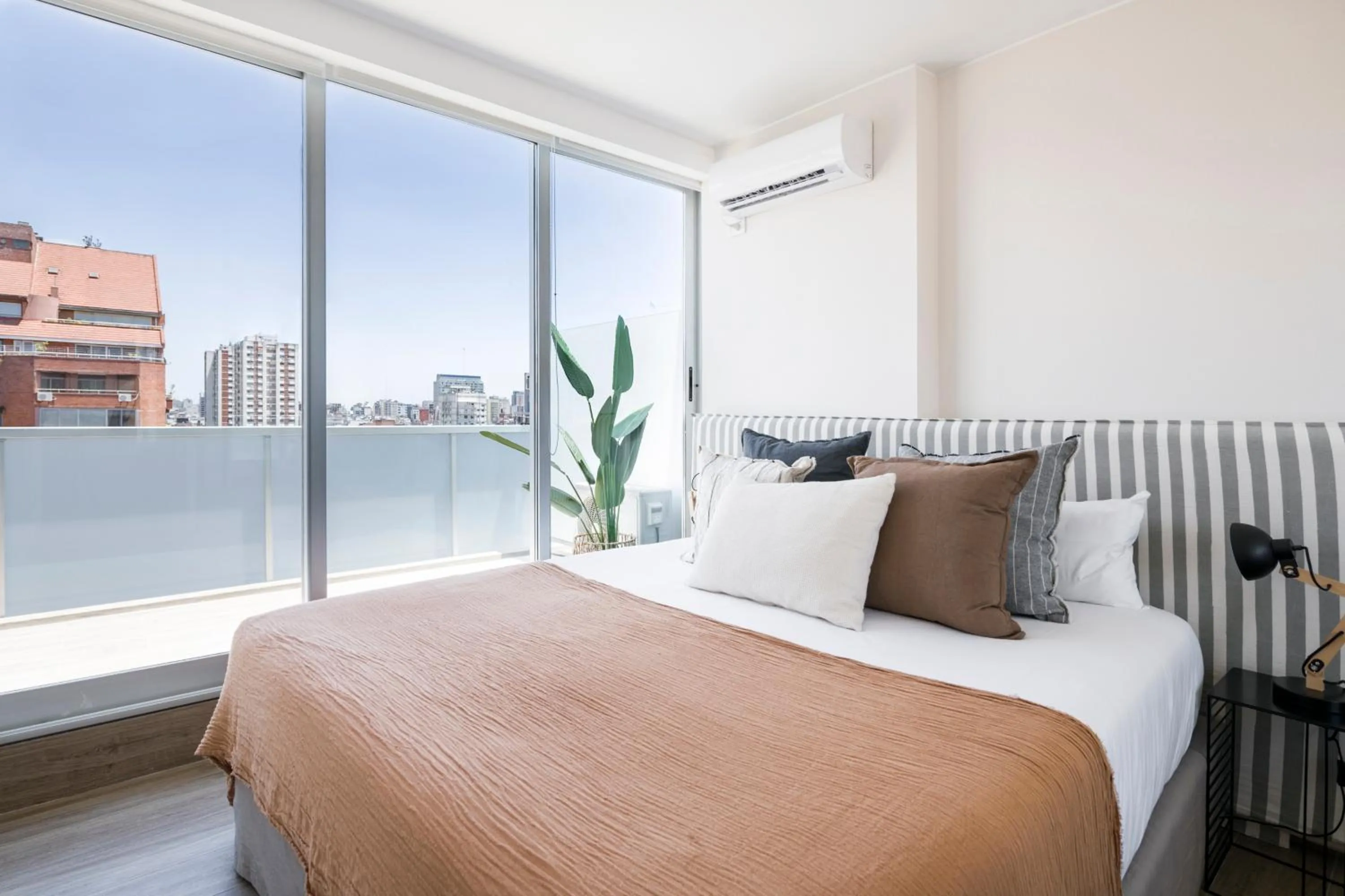 Bedroom, Bed in Top Rentals Belgrano