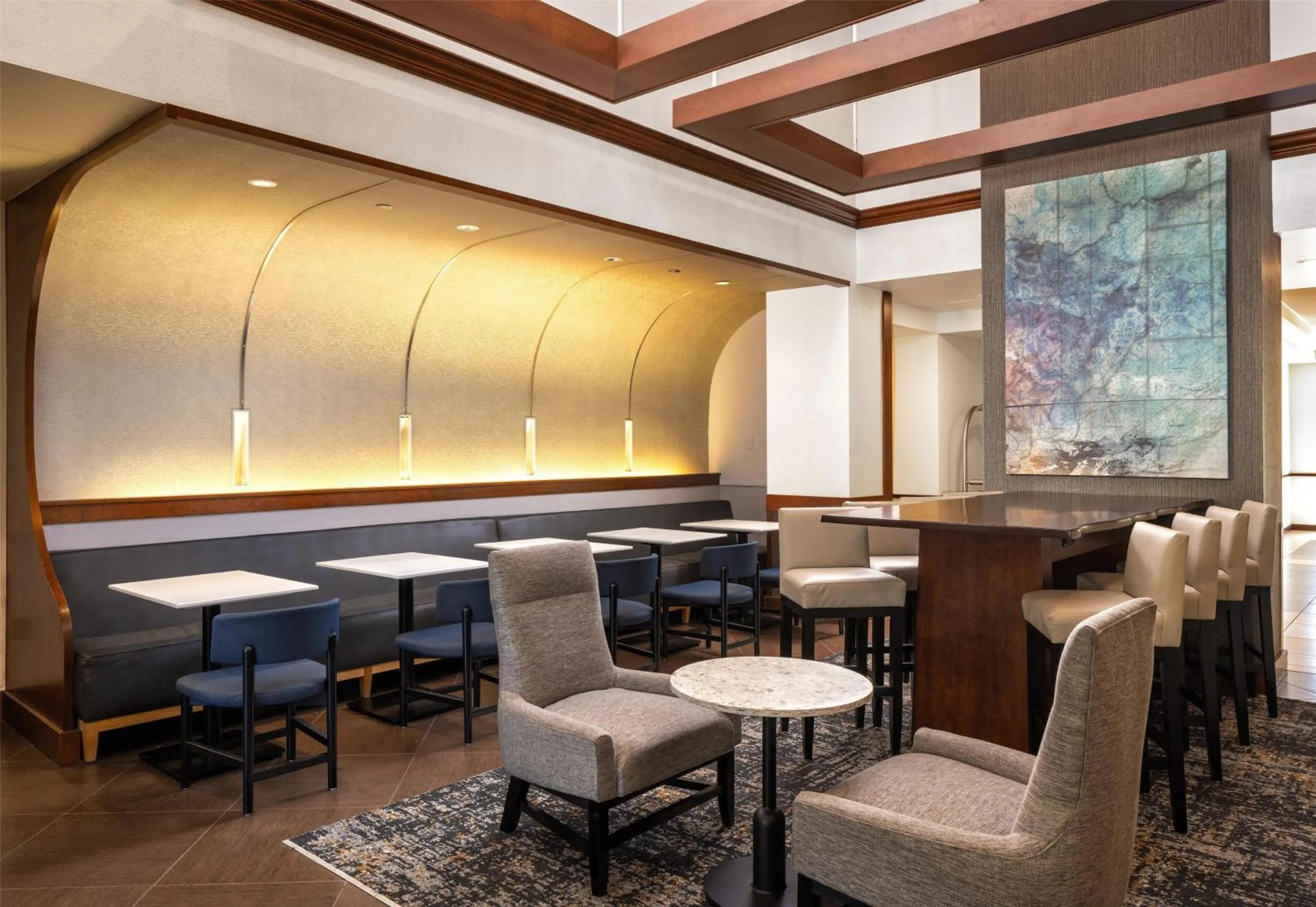 Lounge or bar in Hyatt Place Sacramento Rancho Cordova