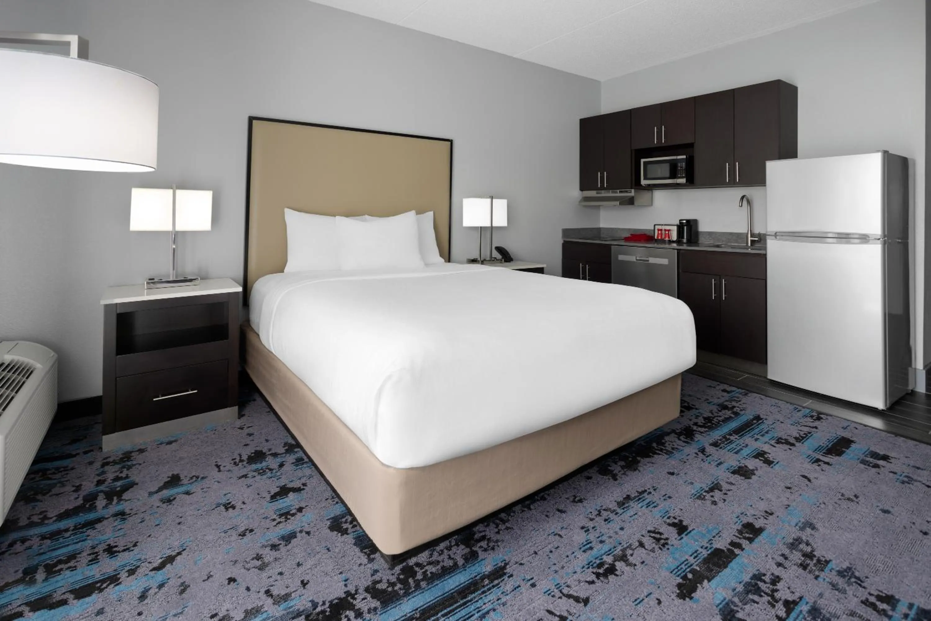 Bed in Hawthorn Extended Stay by Wyndham Chambersburg