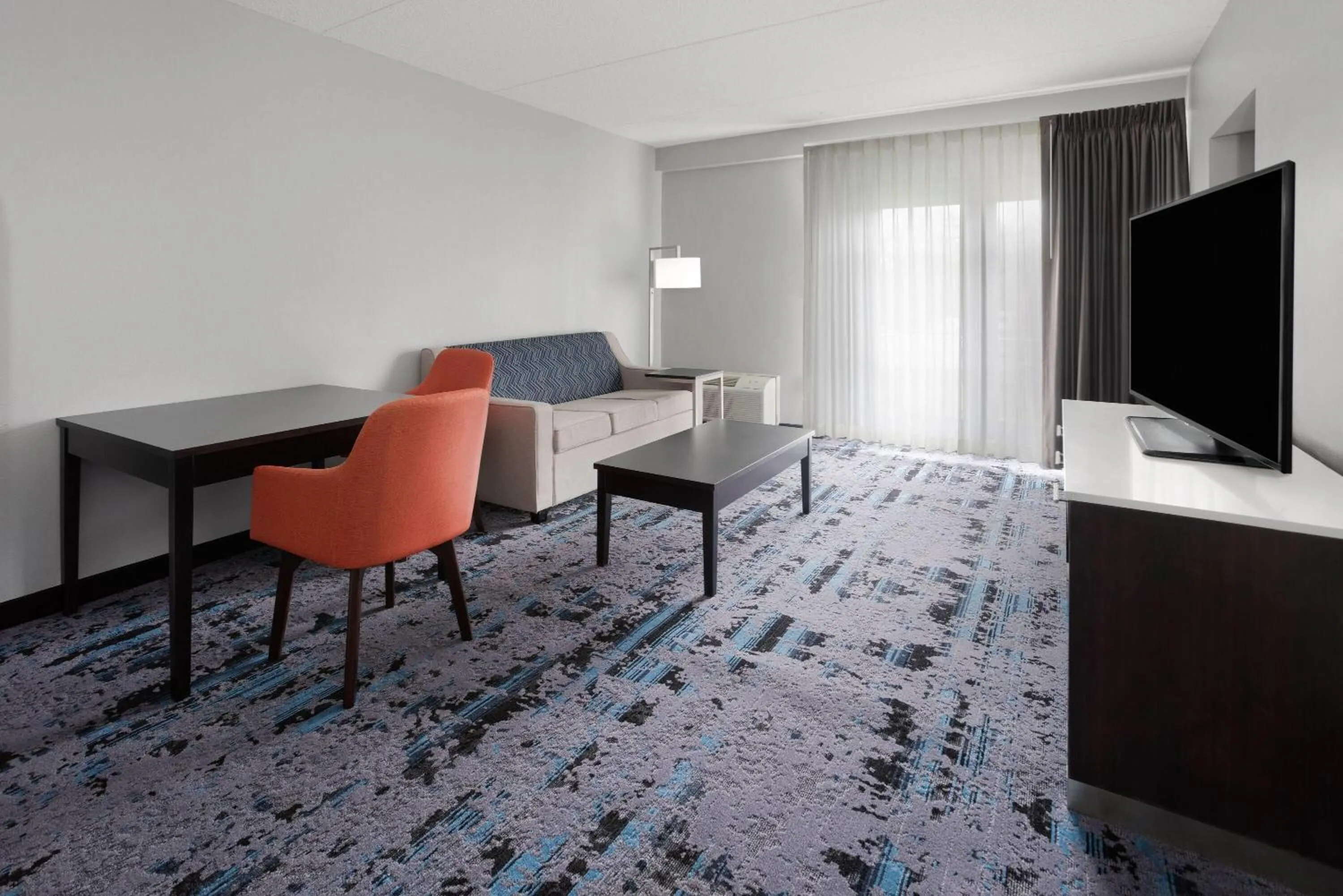 TV and multimedia in Hawthorn Extended Stay by Wyndham Chambersburg