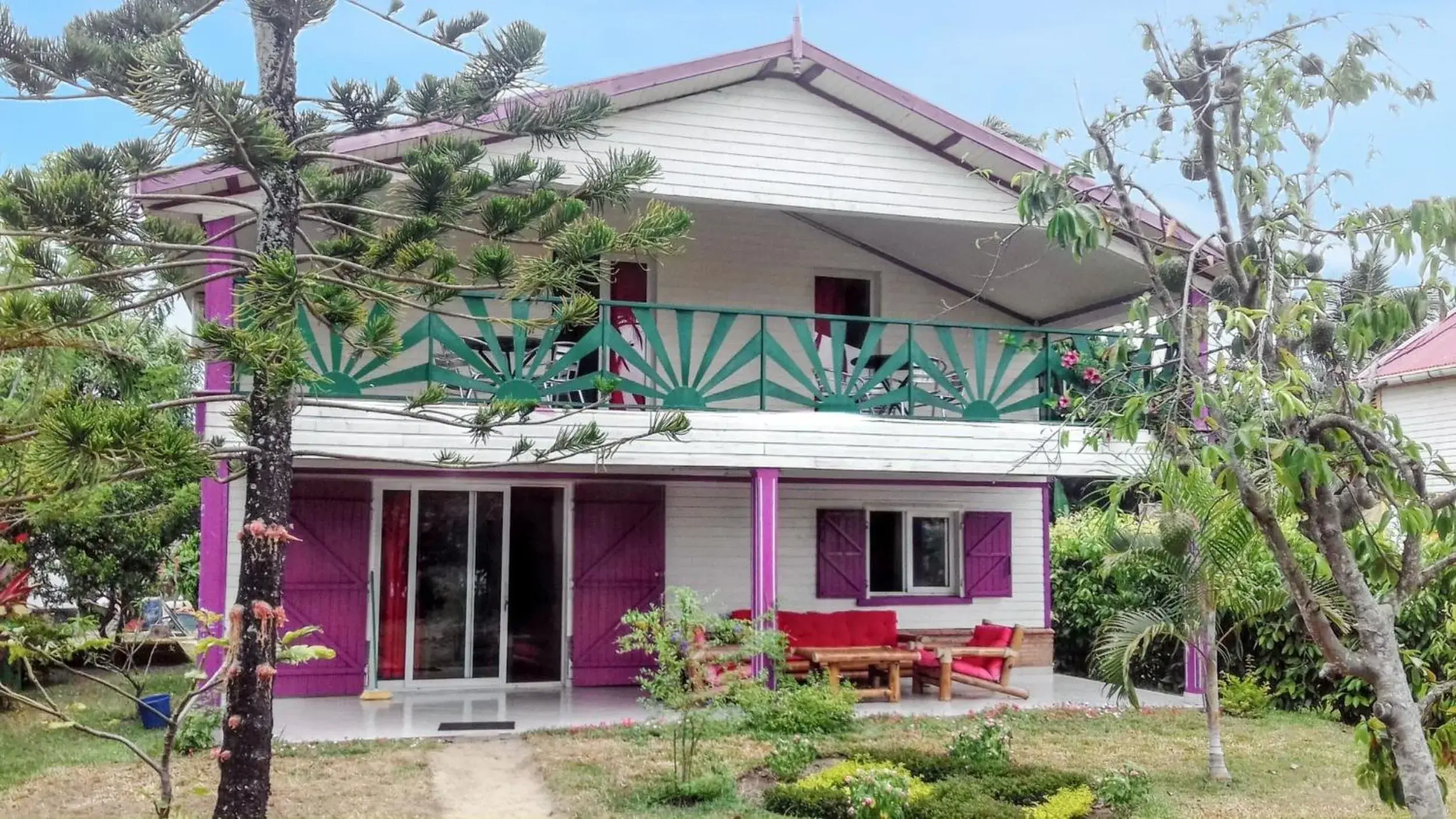 Charming Villa in Foulpointe with Sea View Charming Villa in Foulpointe with Sea View