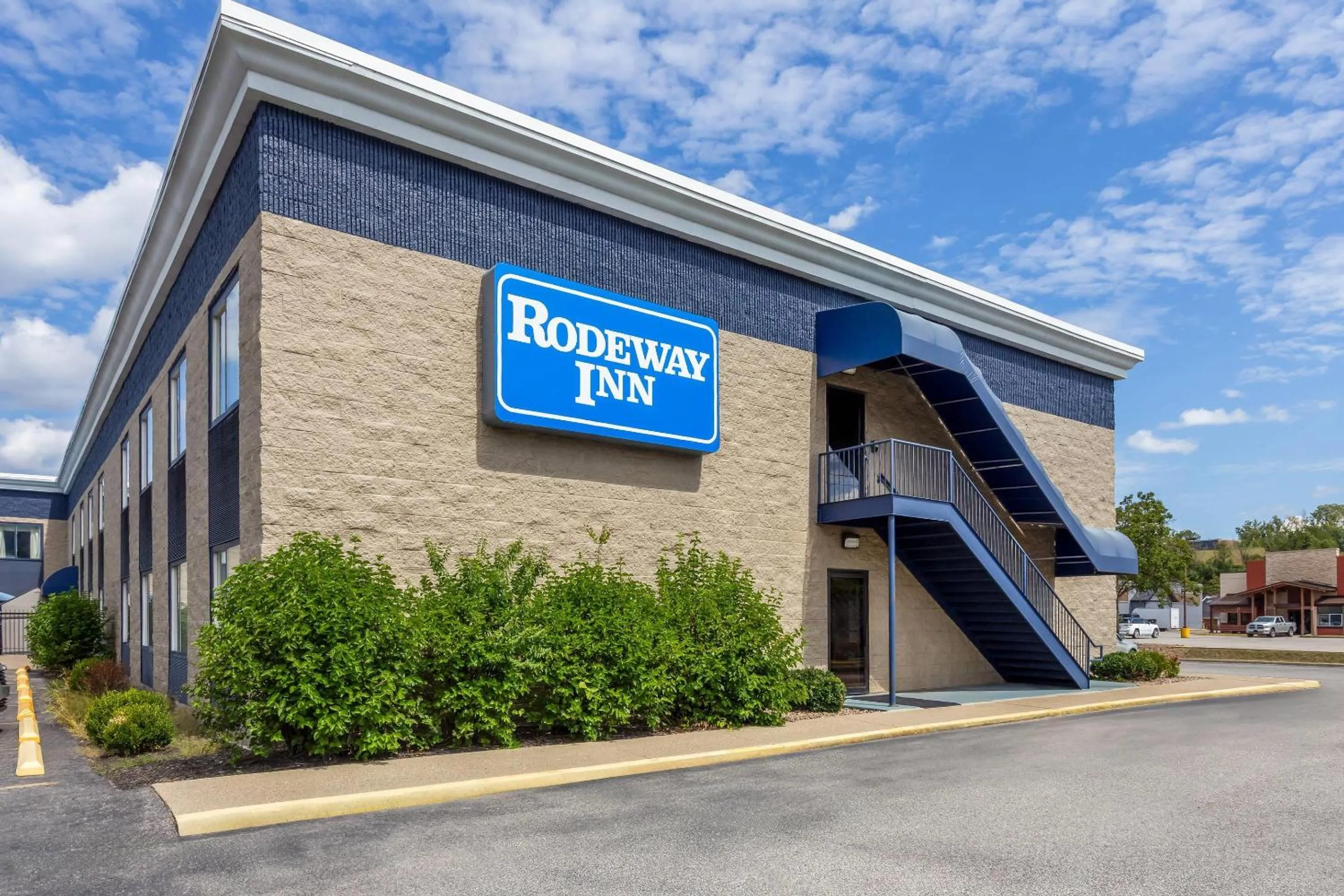 Property building in Rodeway Inn