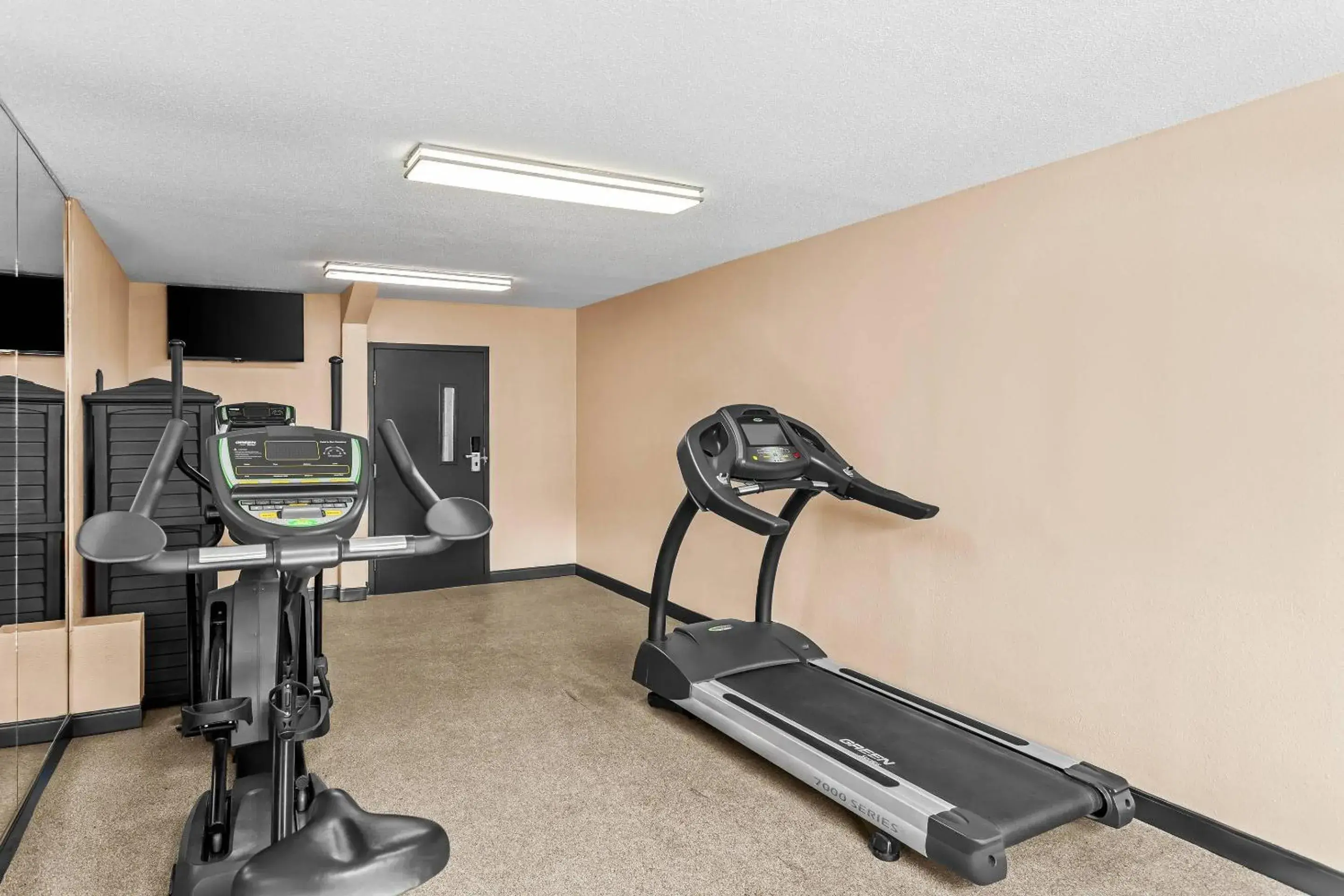 Fitness centre/facilities in Rodeway Inn Fitness centre/facilities in Rodeway Inn