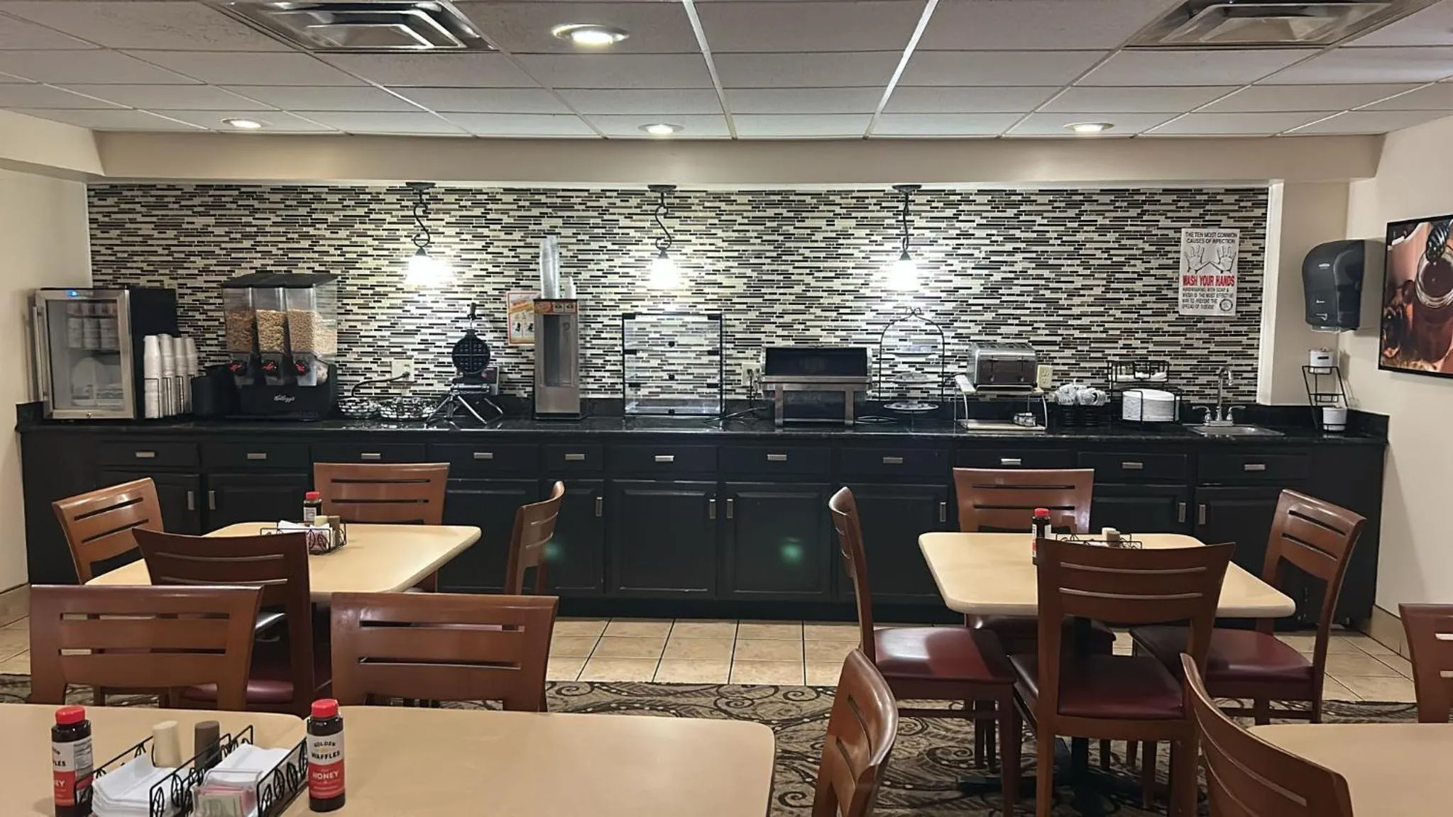 Breakfast in Rodeway Inn