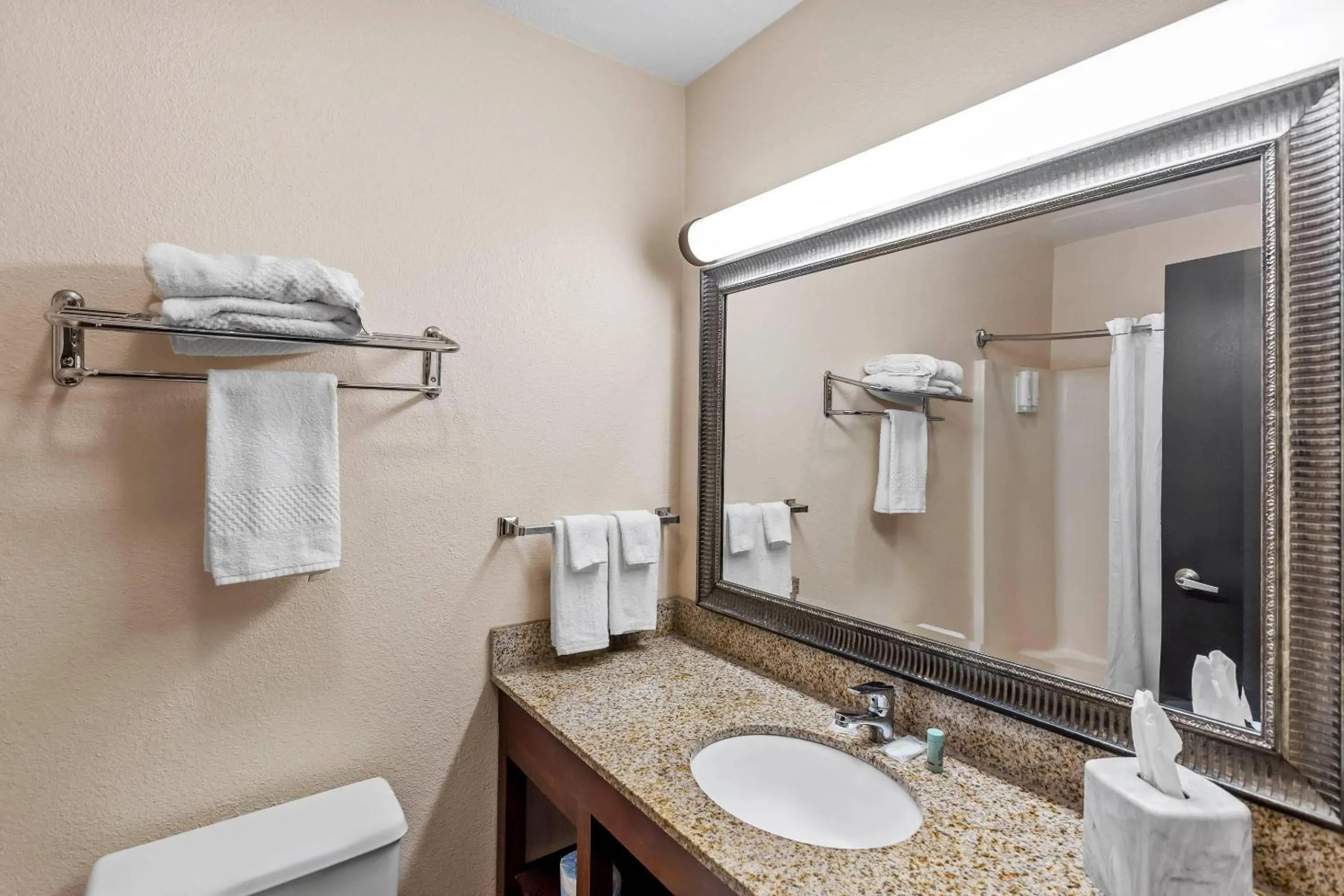 Bedroom in Rodeway Inn