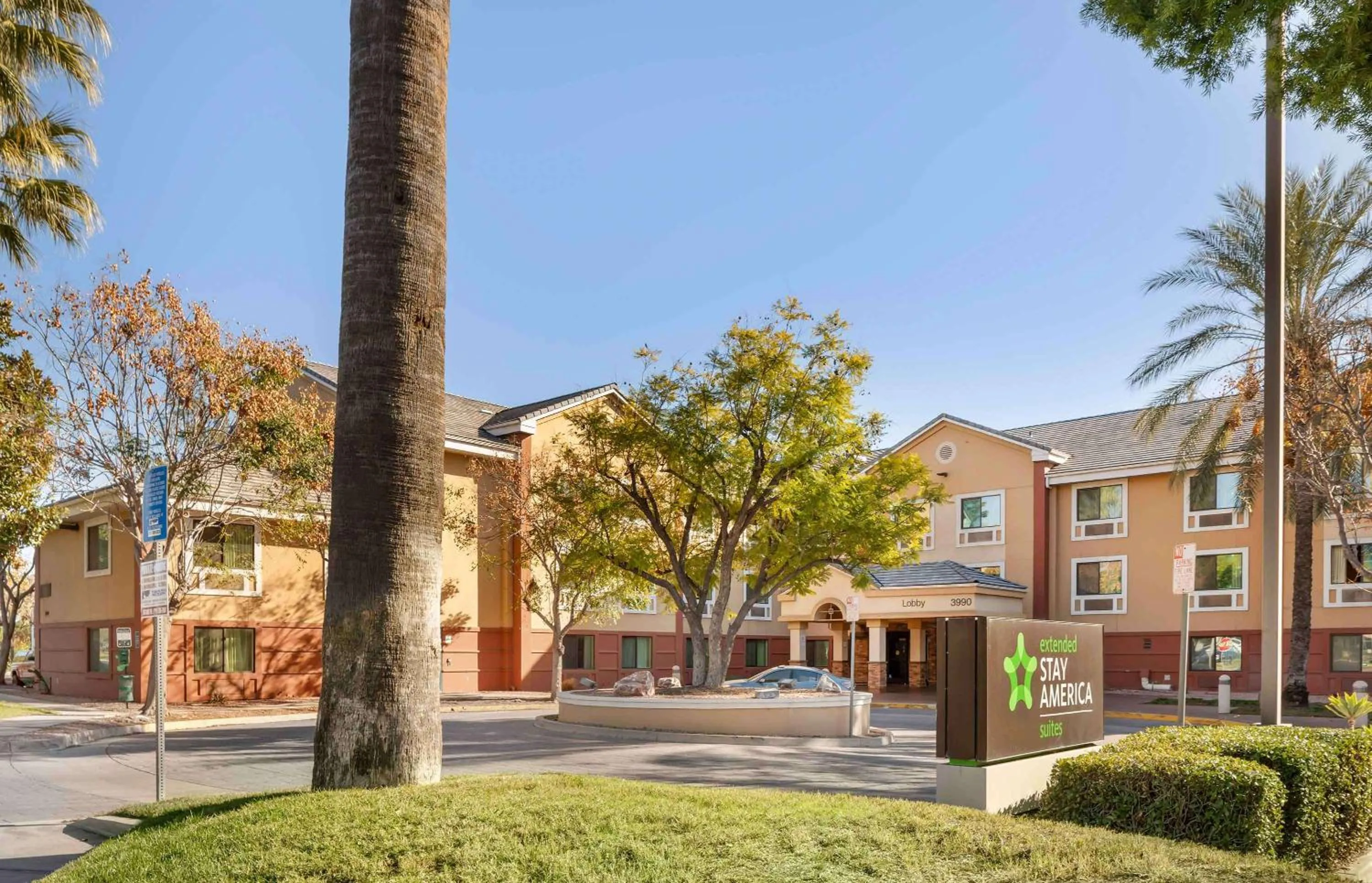 Property building in Extended Stay America Suites - Los Angeles - Ontario Airport