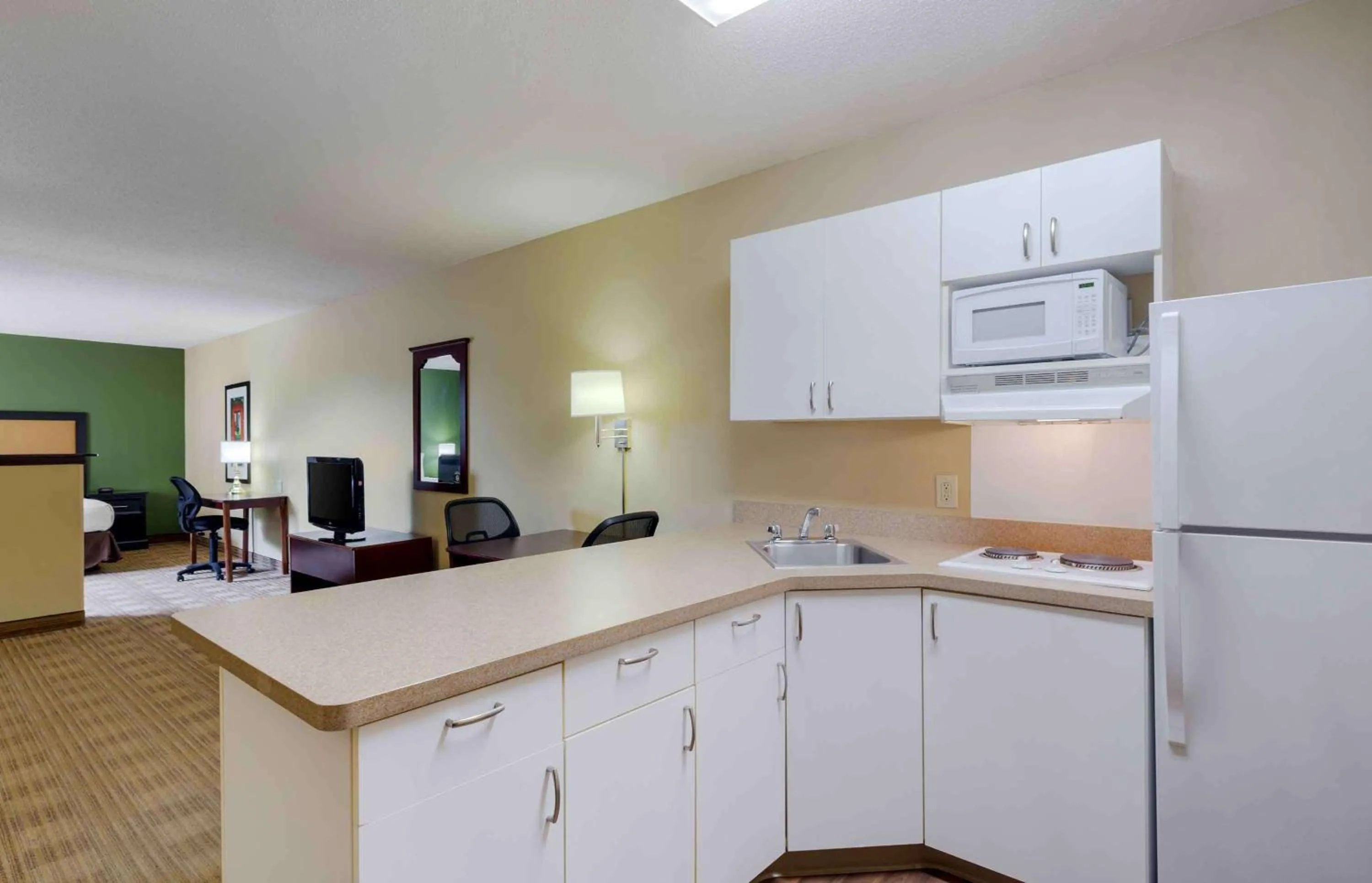 Bedroom in Extended Stay America Suites - Los Angeles - Ontario Airport
