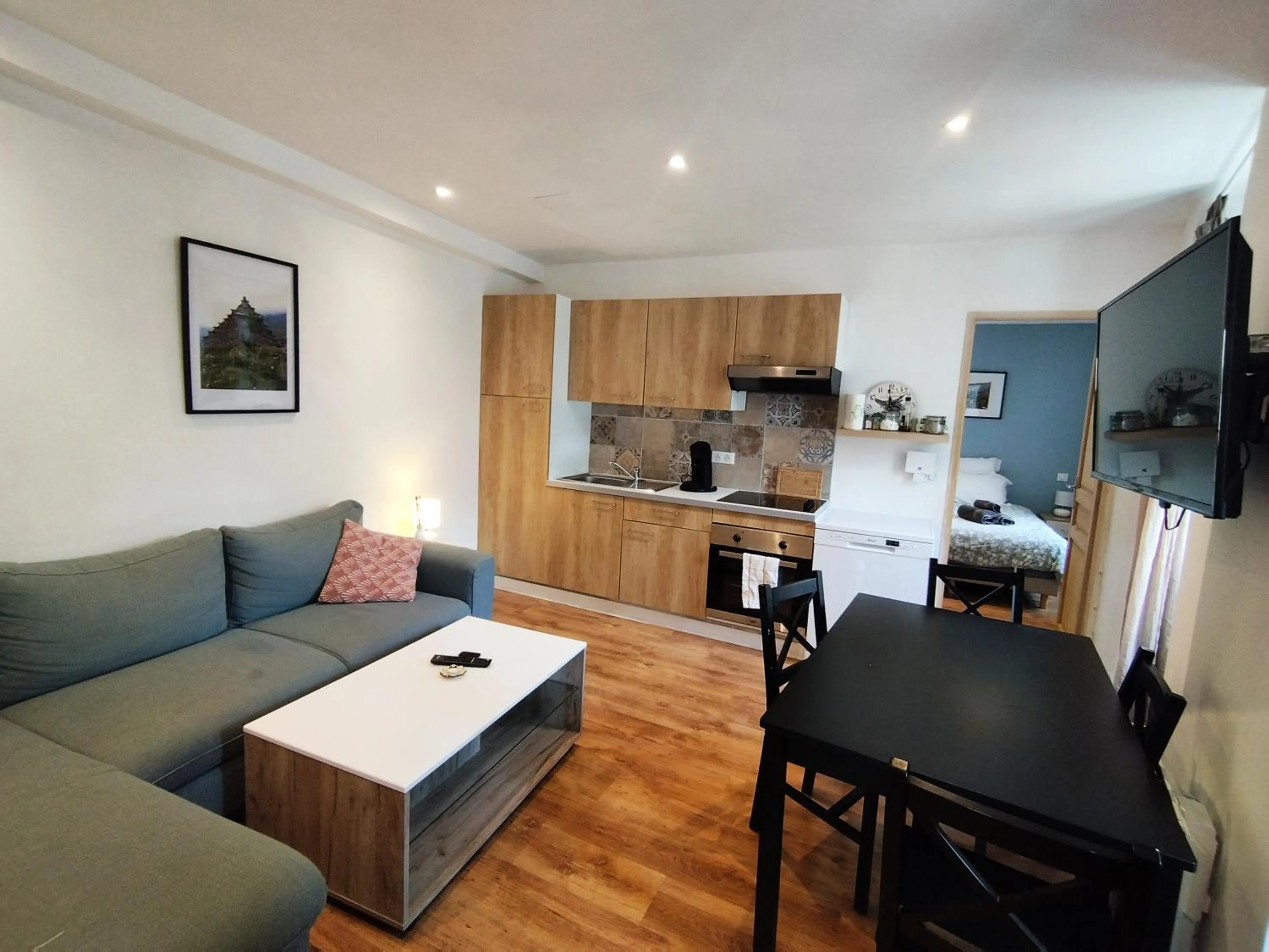 TV and multimedia in Chez Lolette