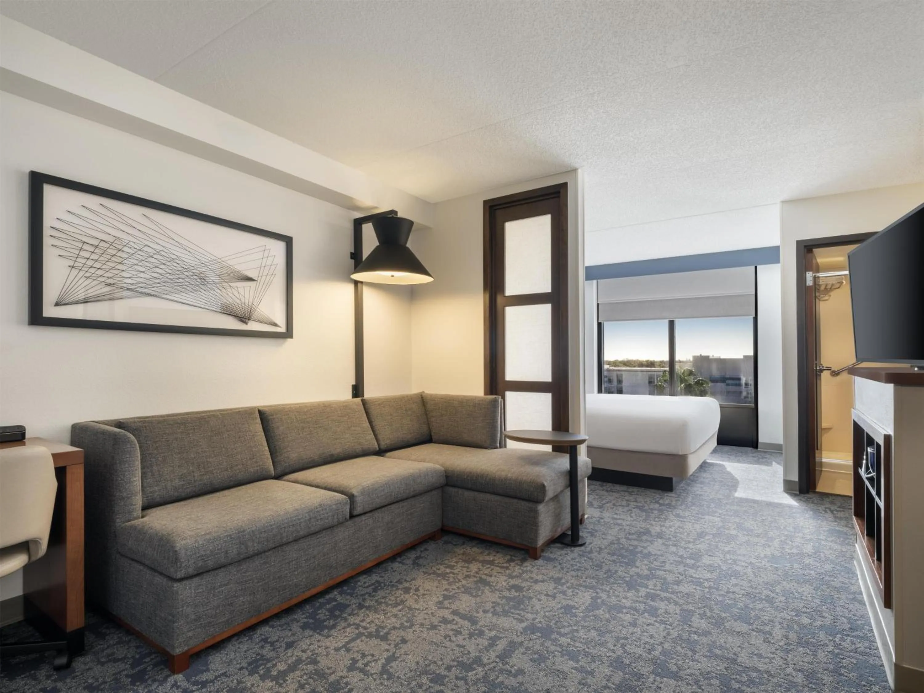 Photo of the whole room in Hyatt Place Lakeland Center